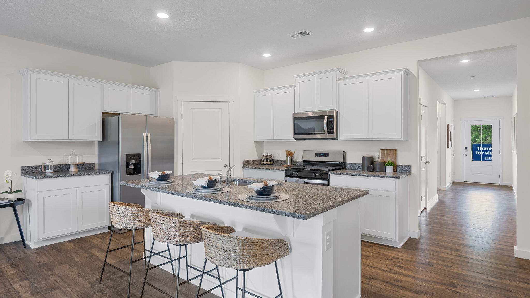 2205 Chelle Dr Ne