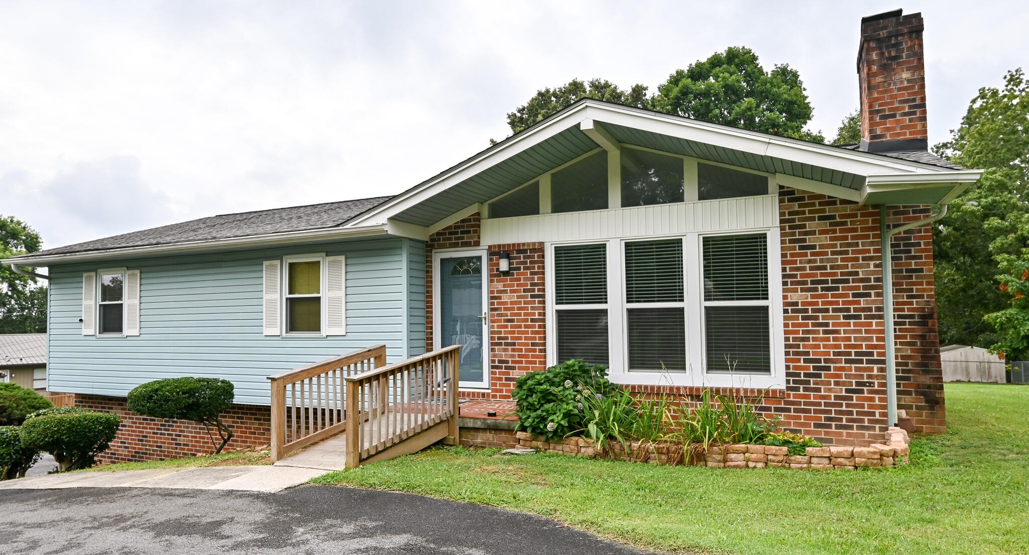 1407 Asterwood Lane, NW