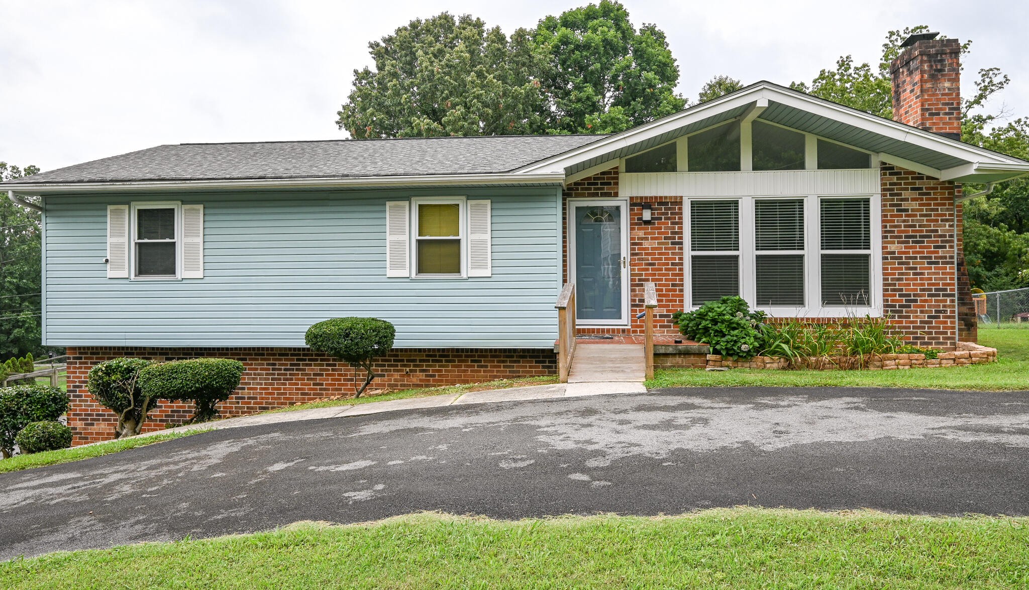 1407 Asterwood Lane, NW