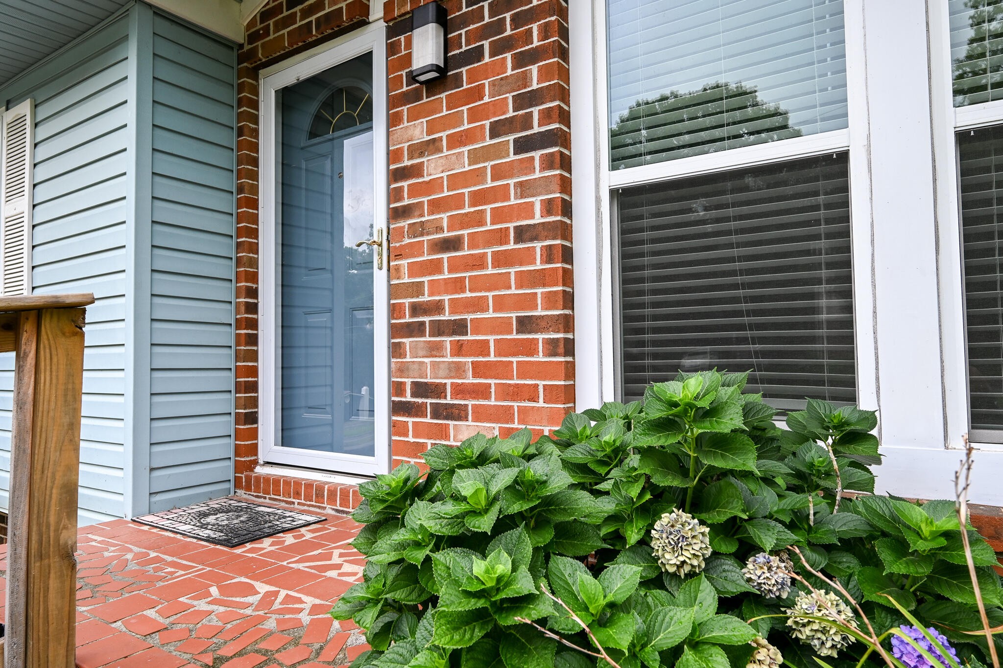 1407 Asterwood Lane, NW