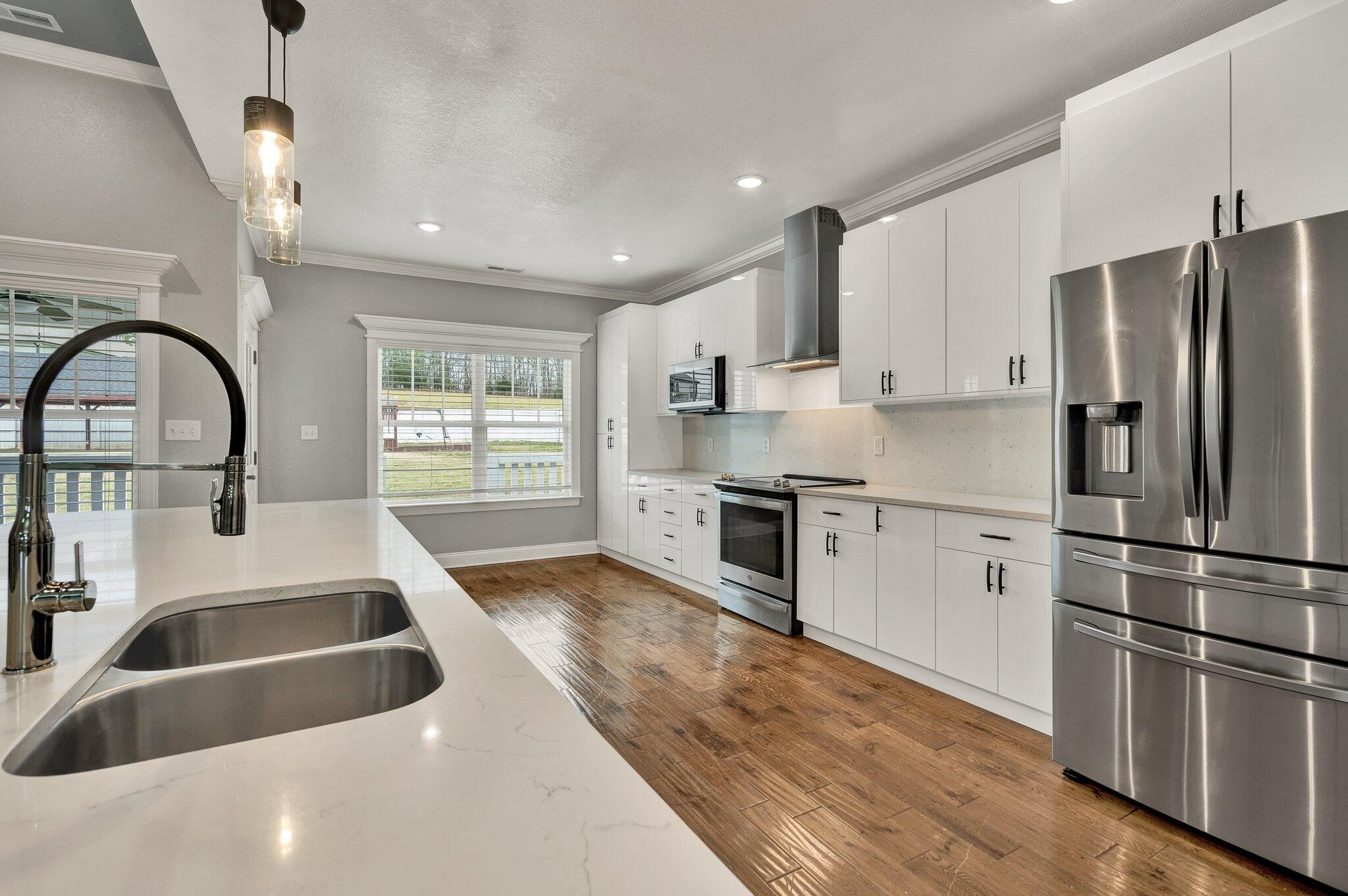 375 Talons Rdg Road, NW