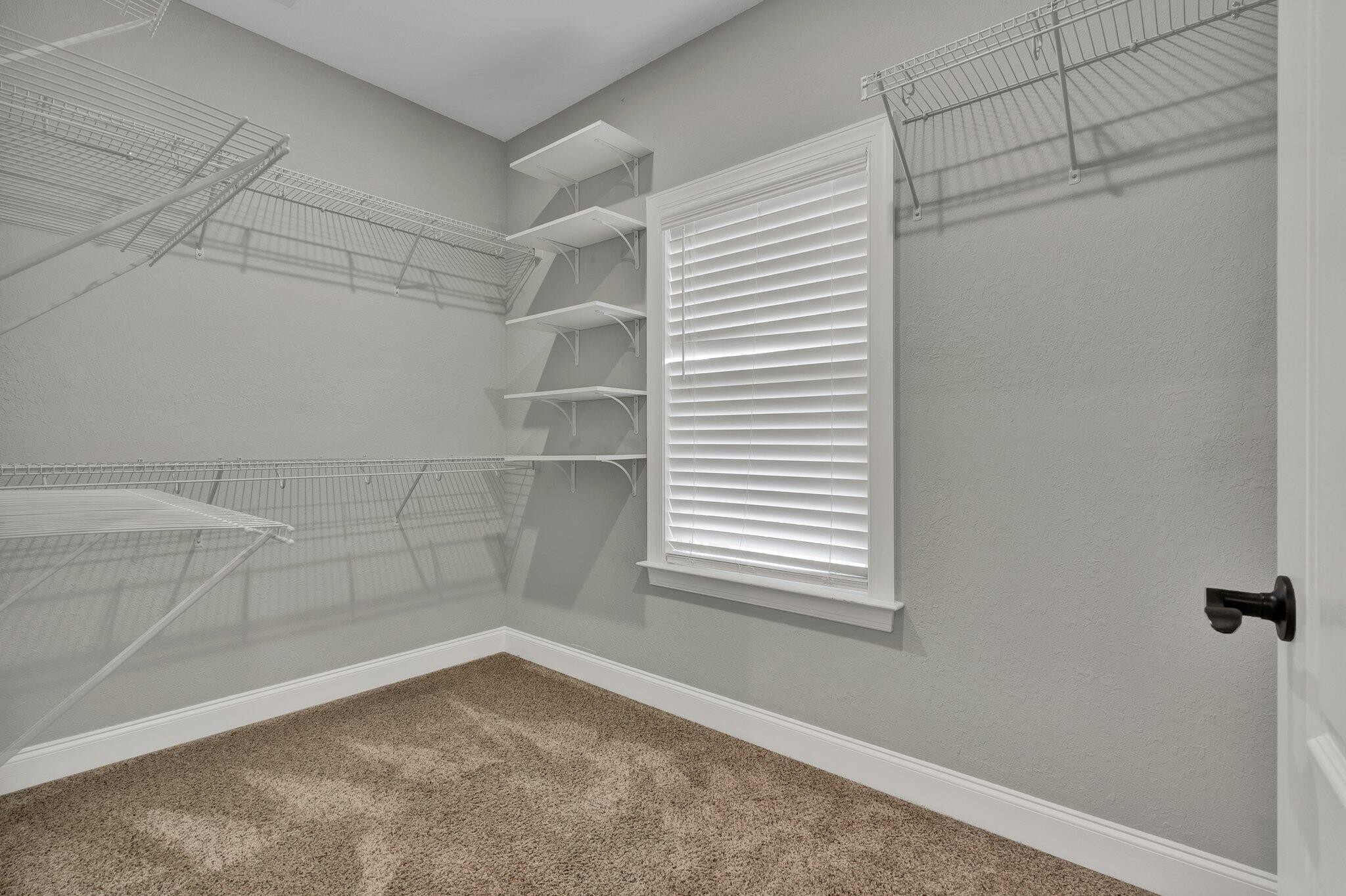 375 Talons Rdg Road, NW
