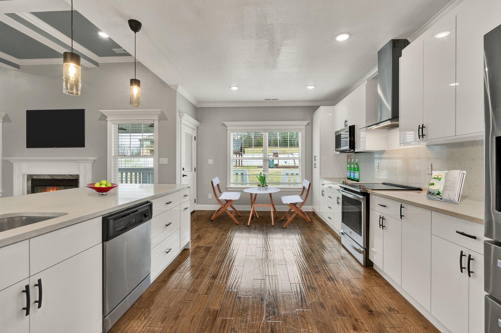 375 Talons Rdg Road, NW