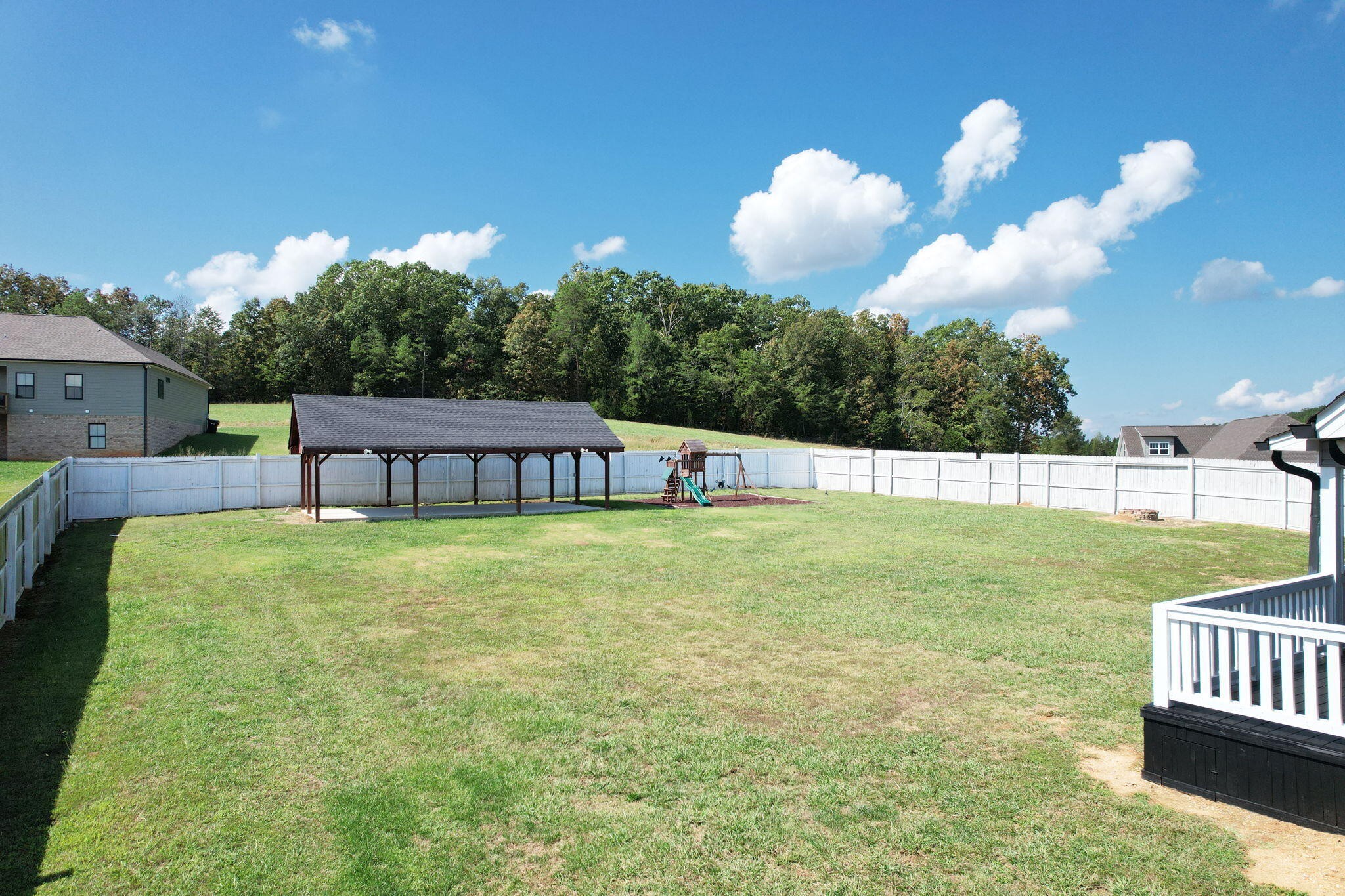 375 Talons Rdg Road, NW
