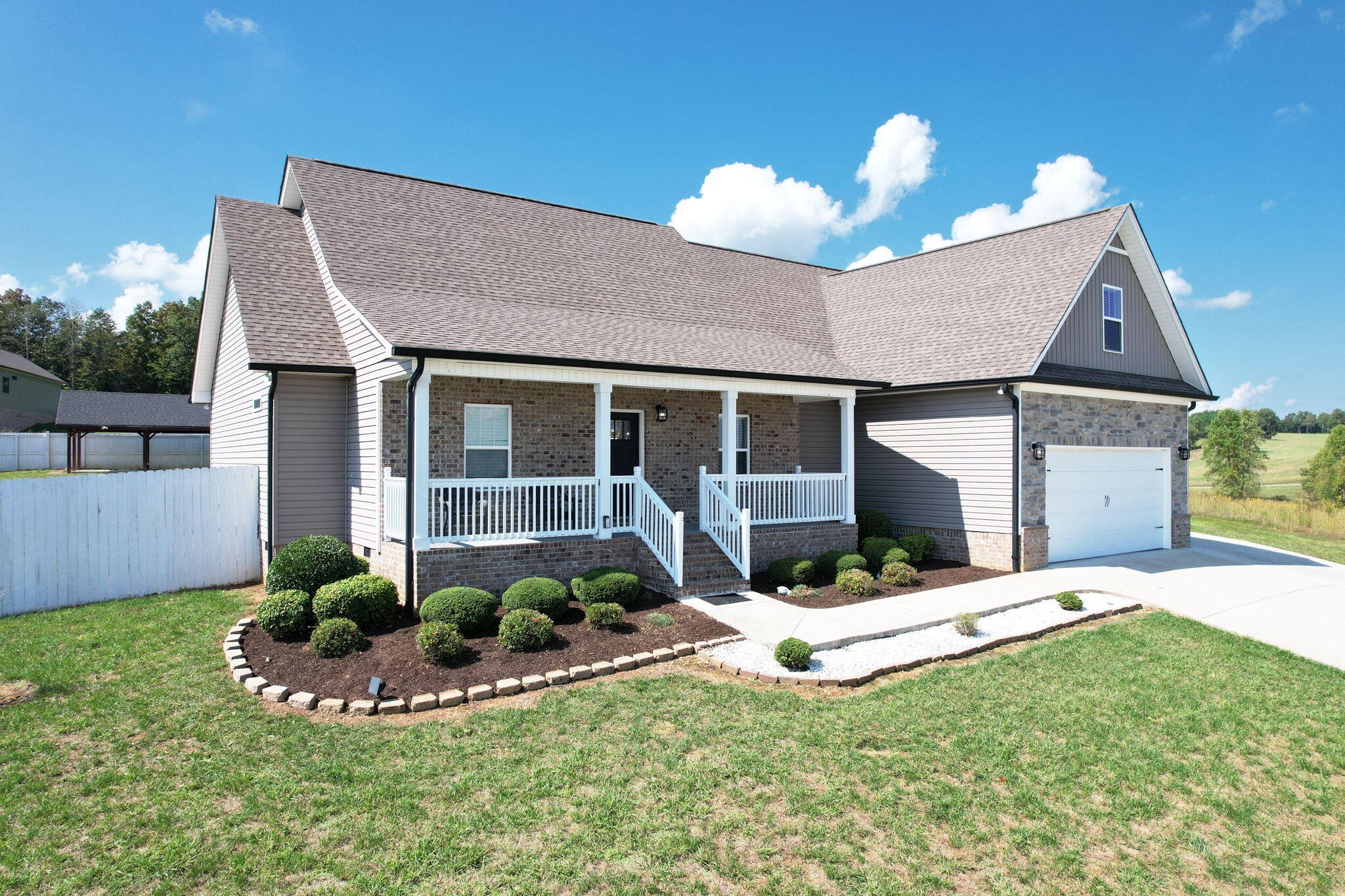 375 Talons Rdg Road, NW