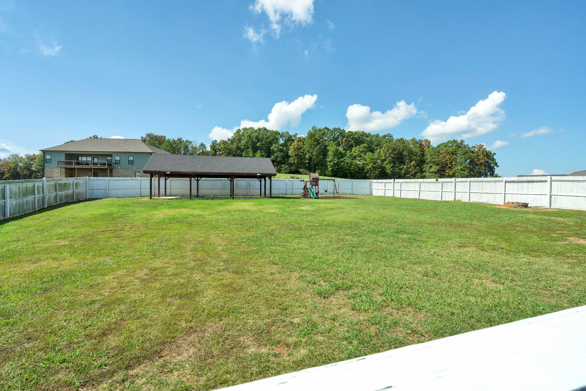 375 Talons Rdg Road, NW
