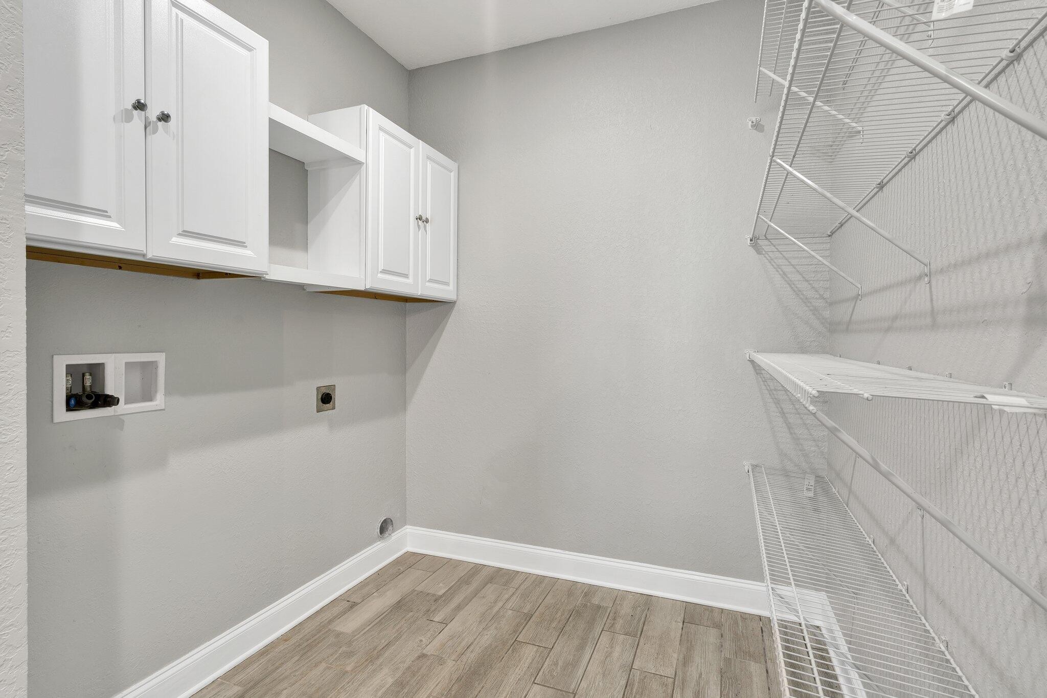 375 Talons Rdg Road, NW