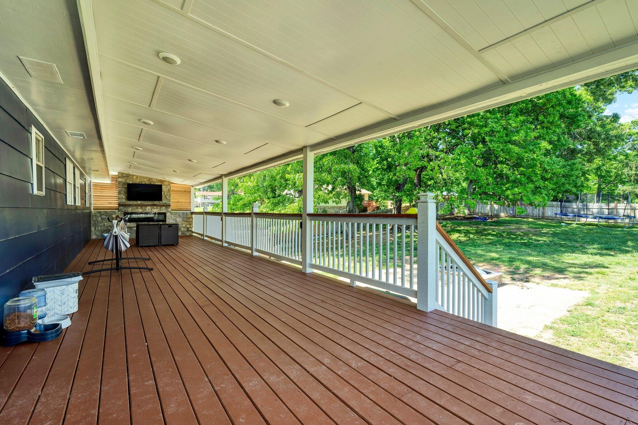 210 Bland Drive, NE
