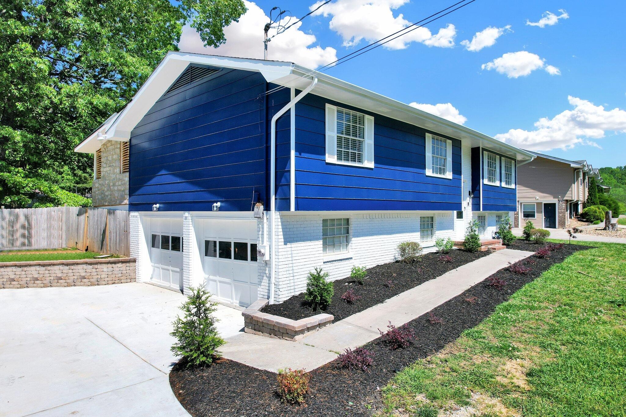 210 Bland Drive, NE