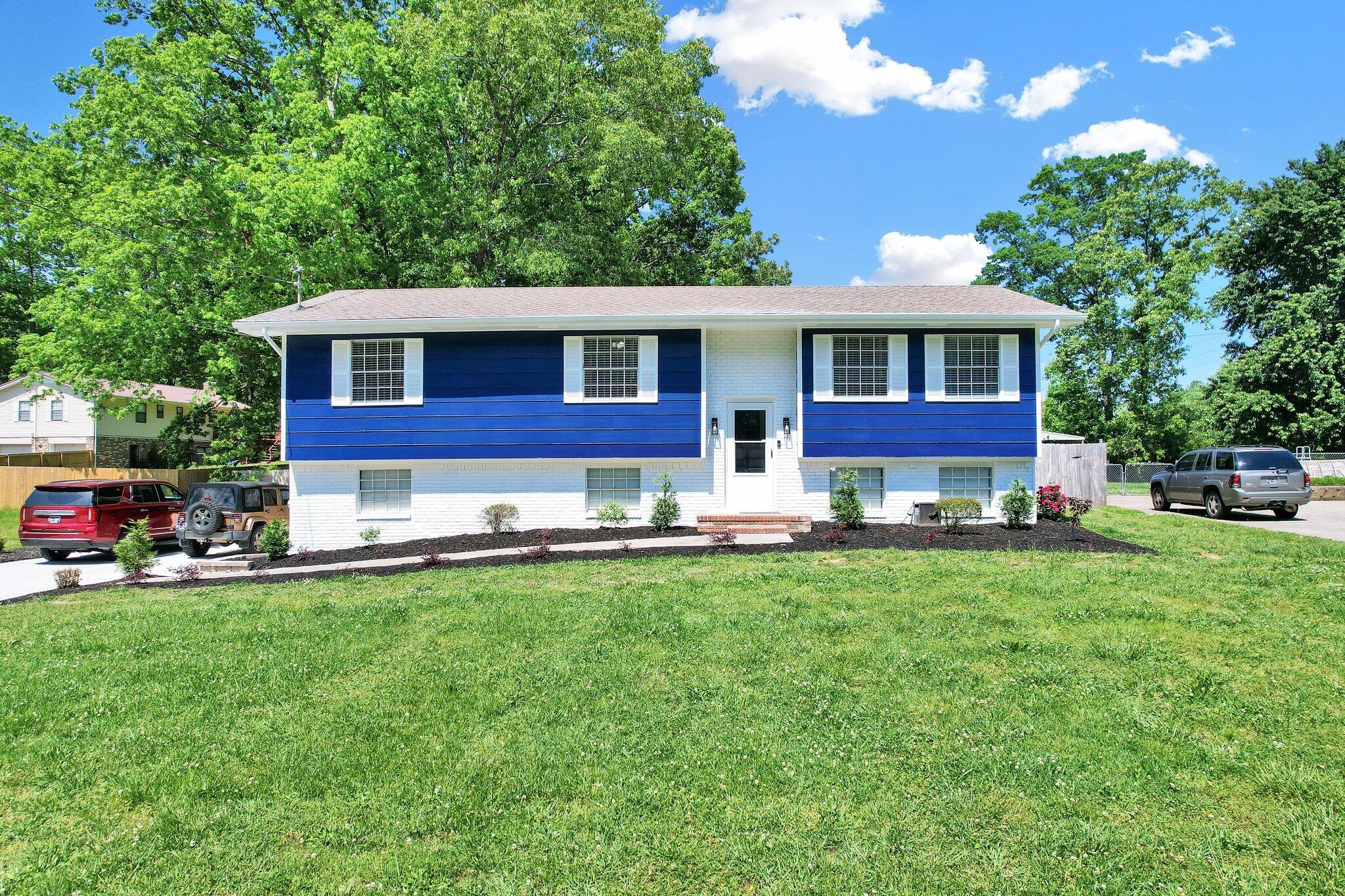 210 Bland Drive, NE