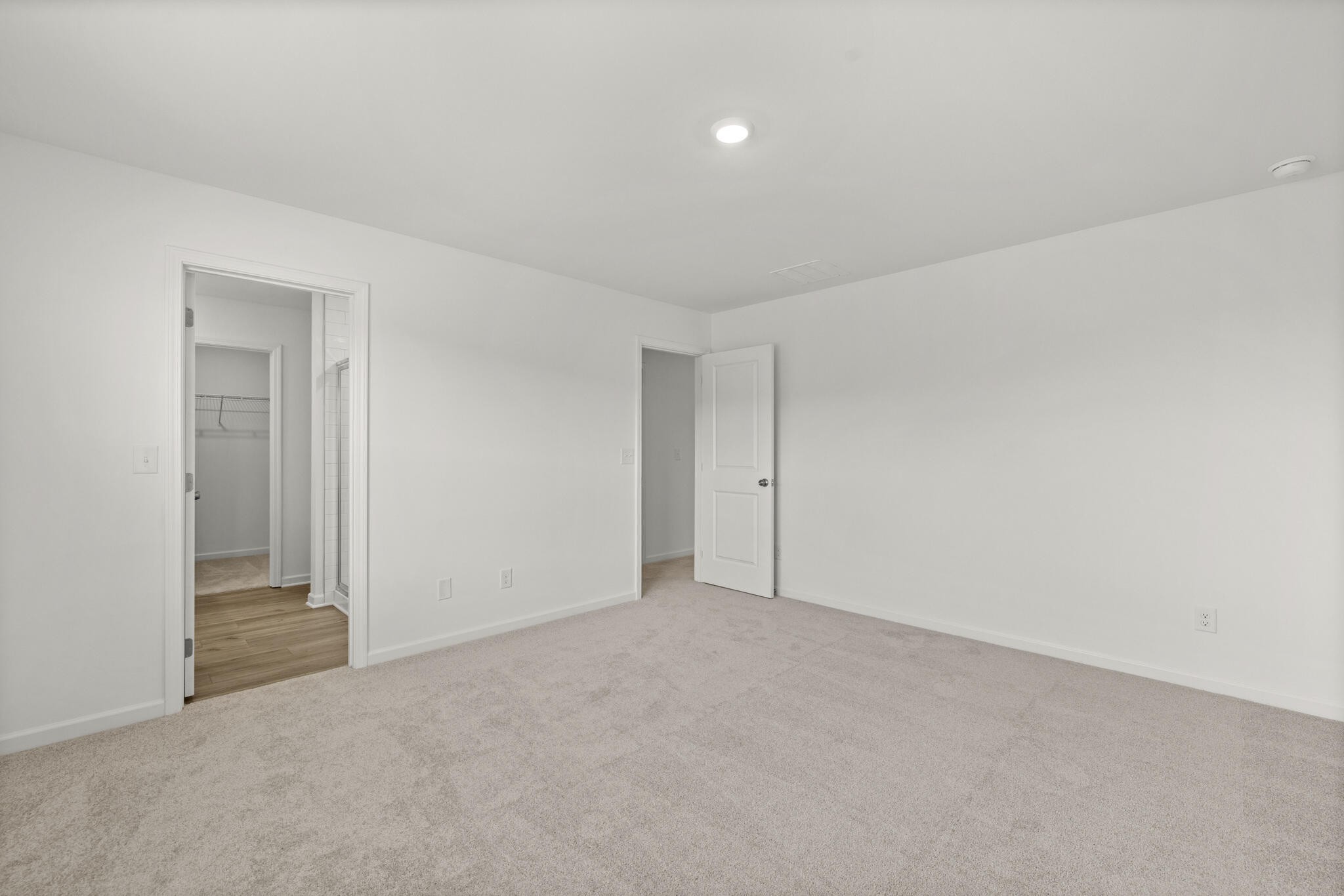 5054 Skyline Way, NE