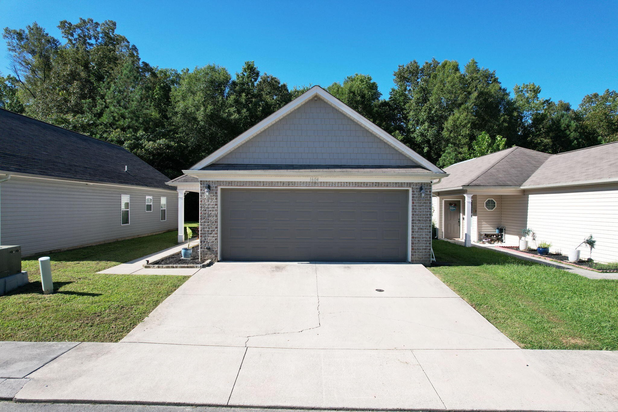 1604 Southernwood Drive