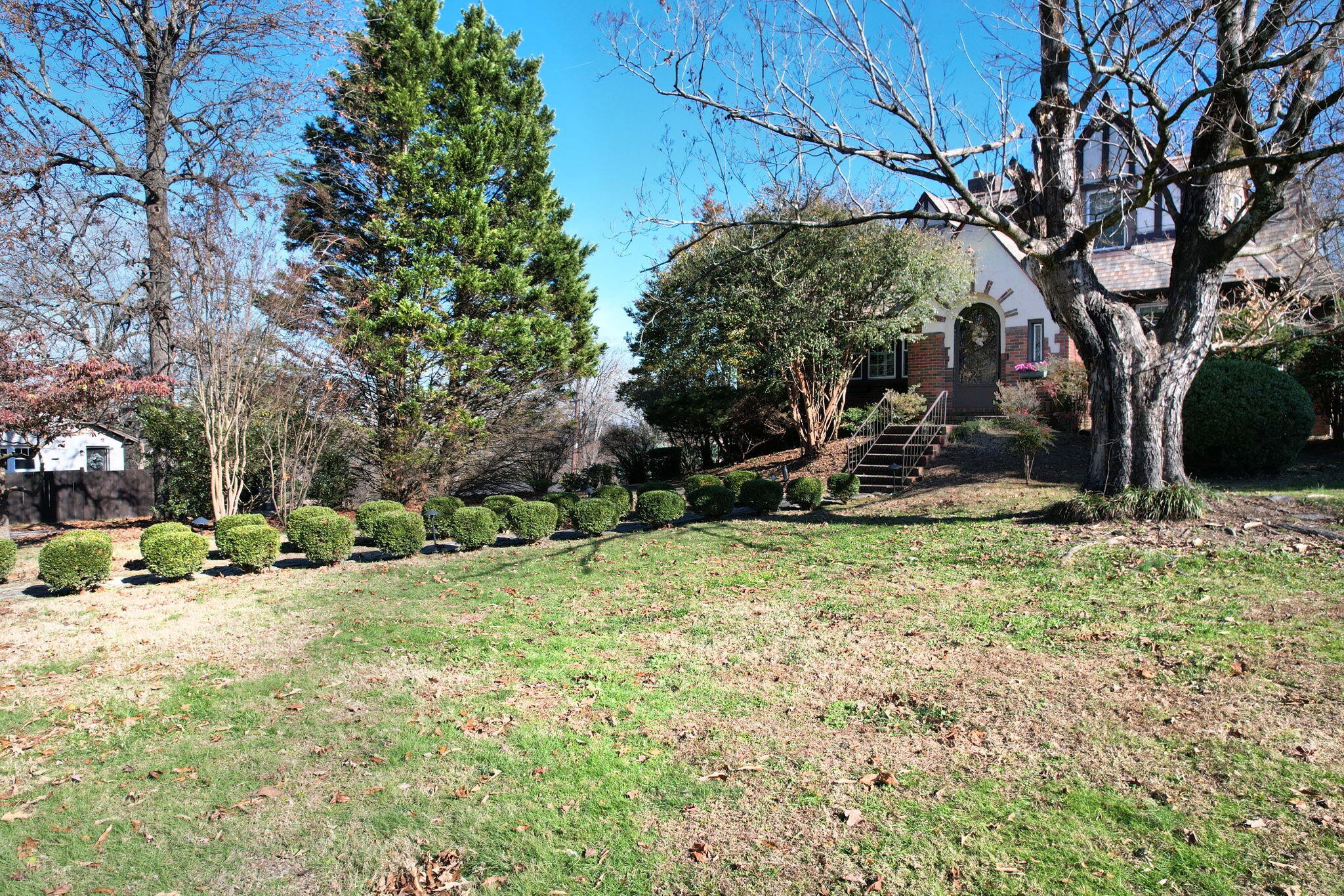 1200 S Crest Road
