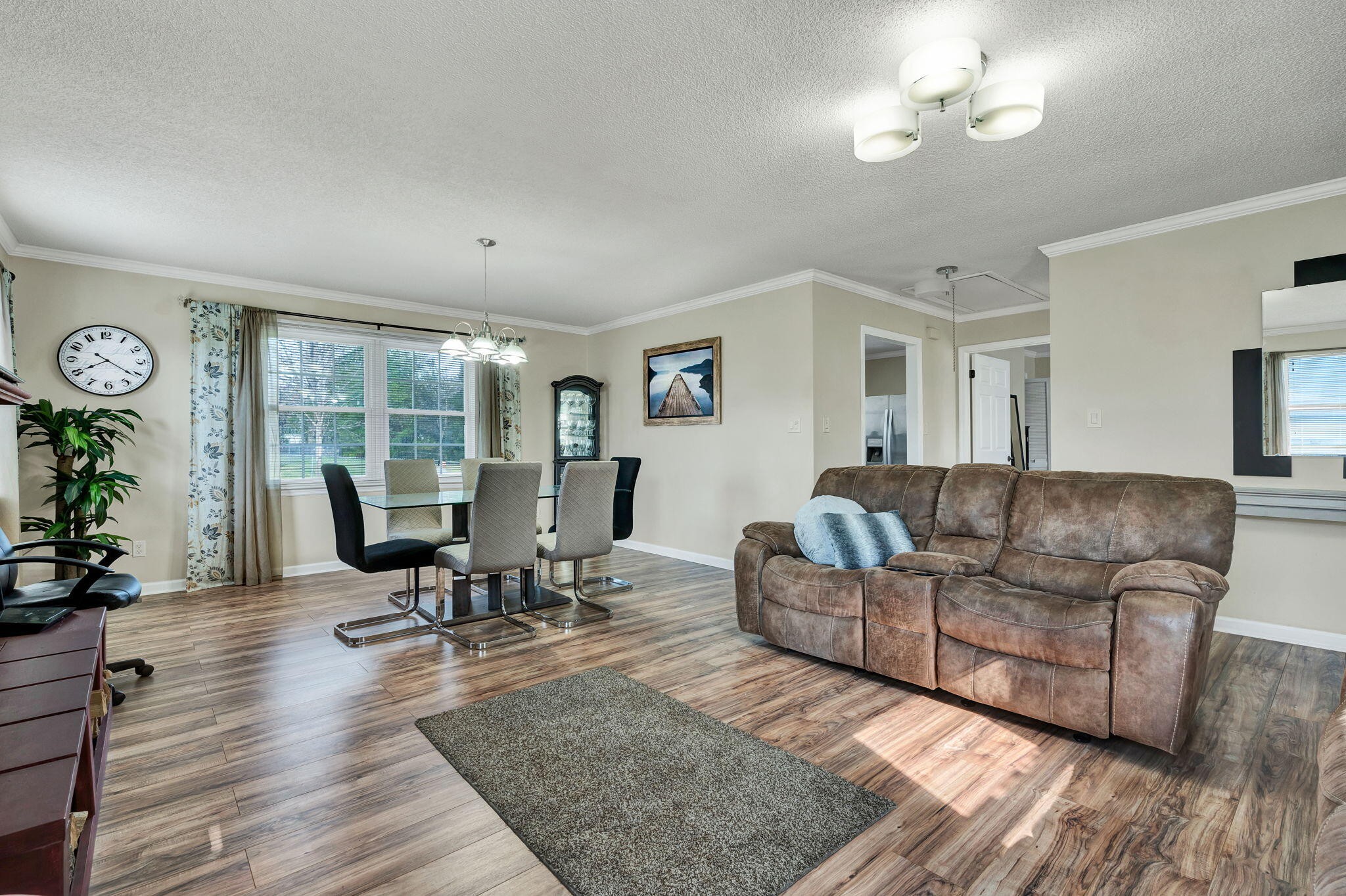 4934 Cindy Circle, NW