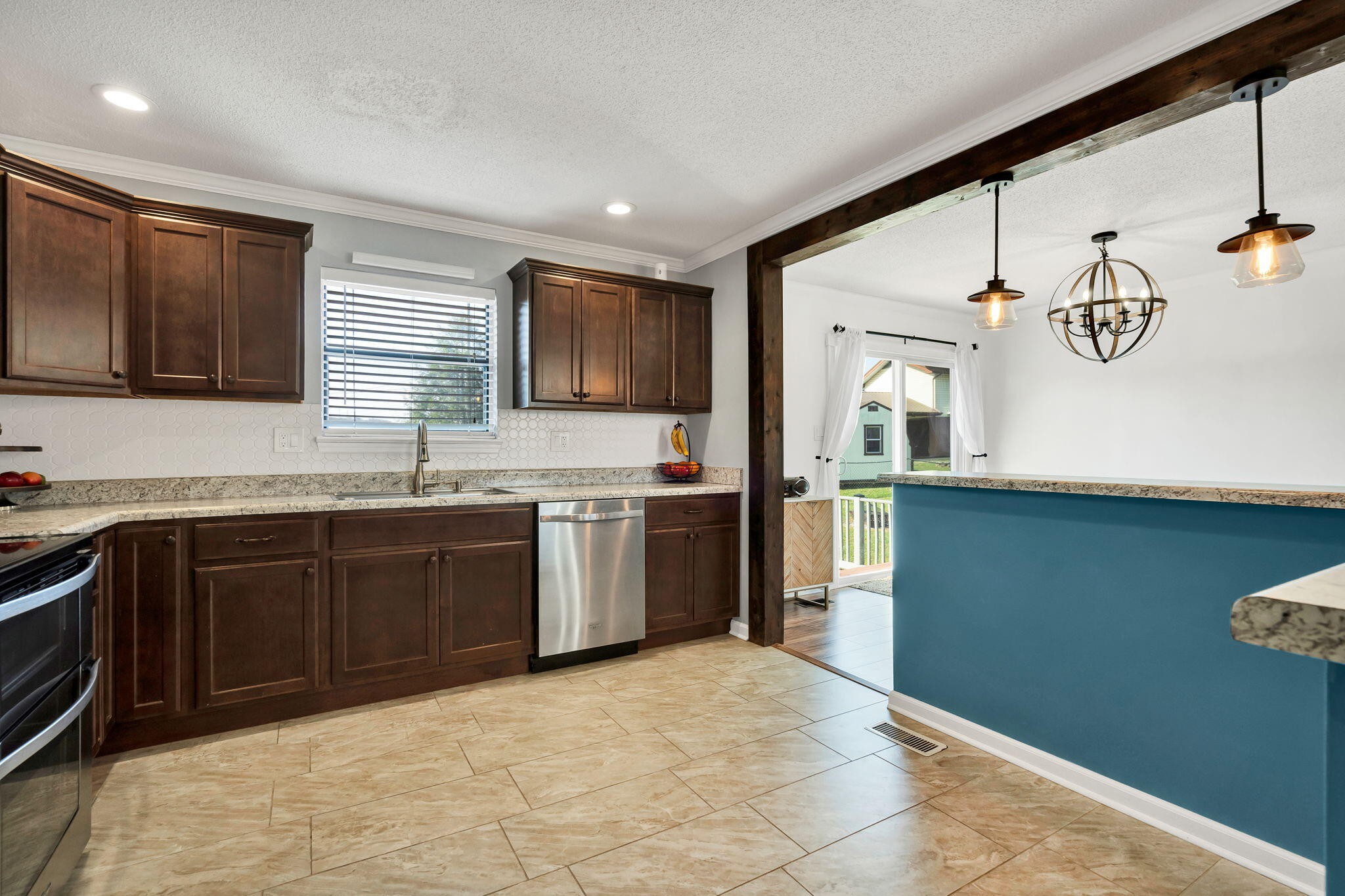 4934 Cindy Circle, NW