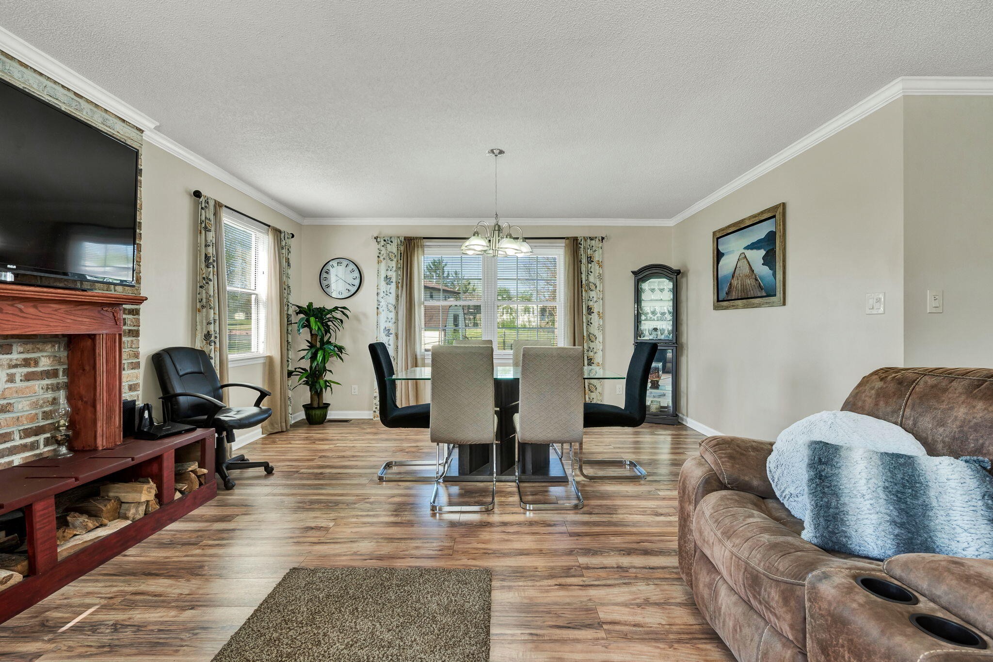 4934 Cindy Circle, NW