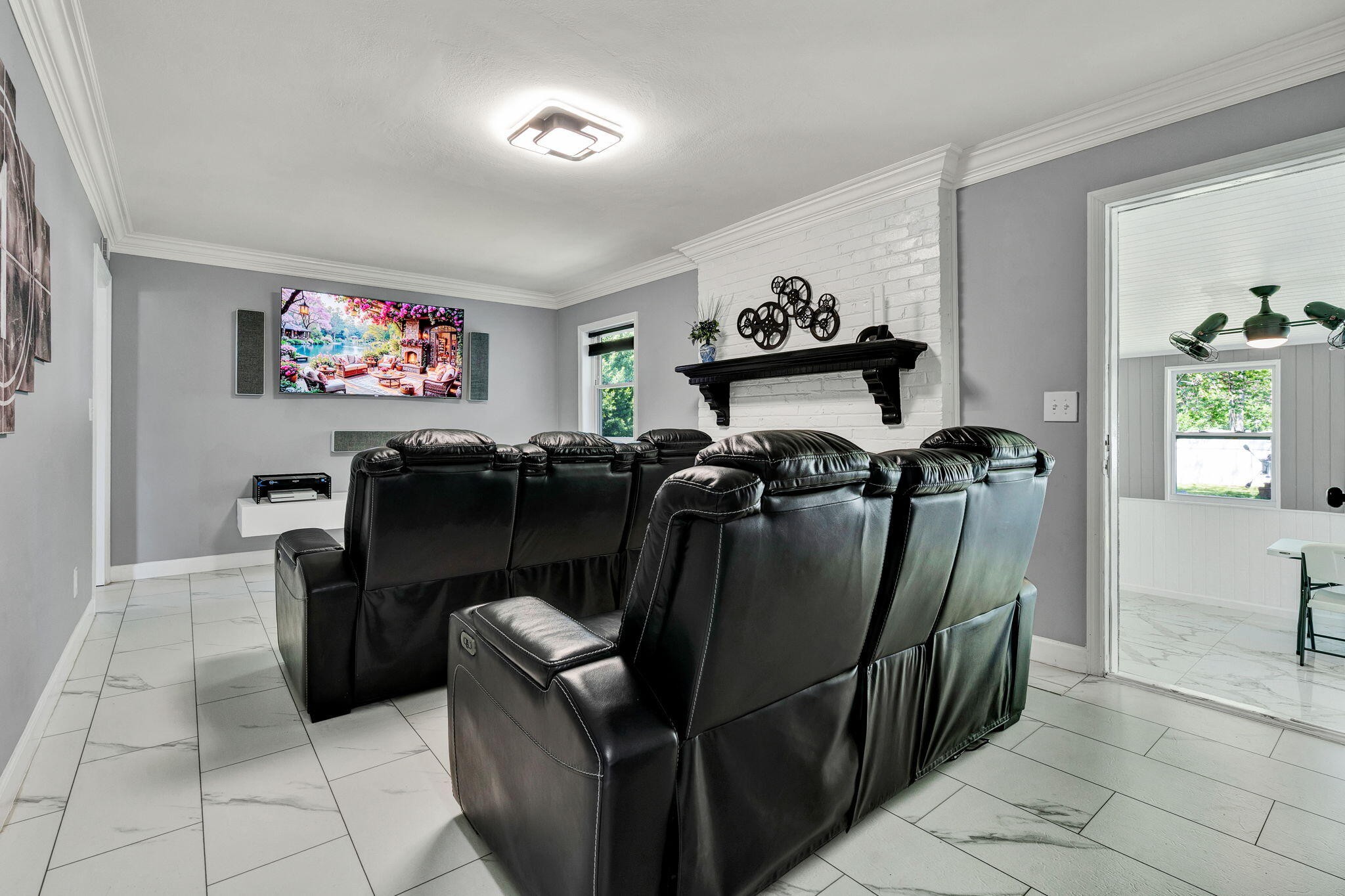 7011 Leslie Dell Lane