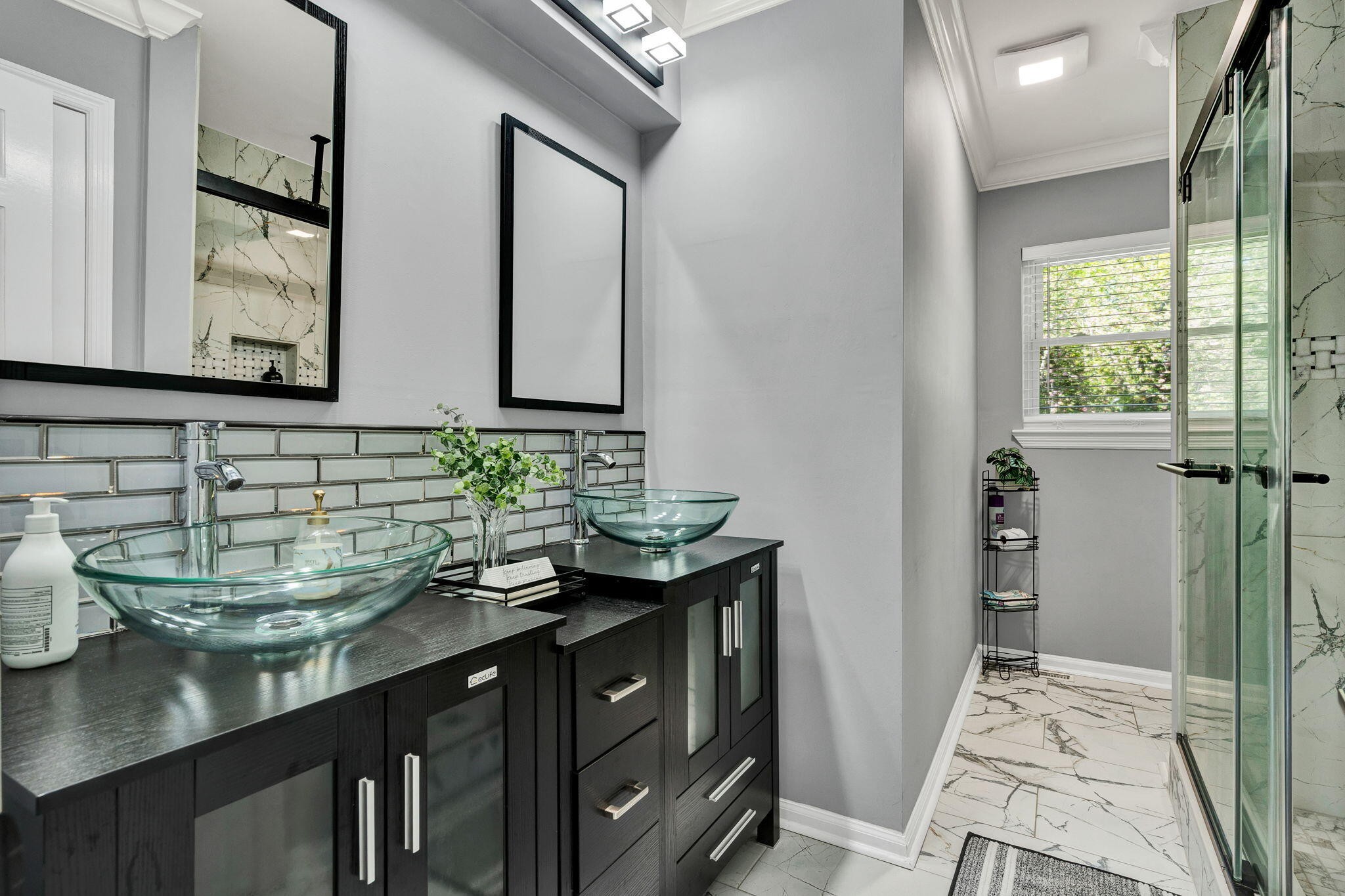 7011 Leslie Dell Lane