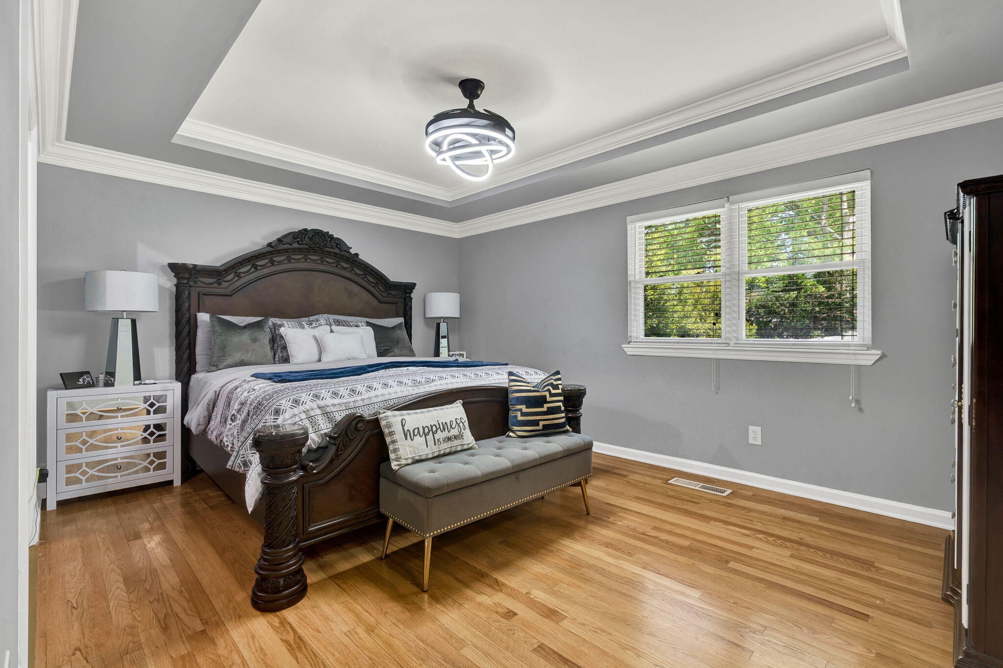 7011 Leslie Dell Lane