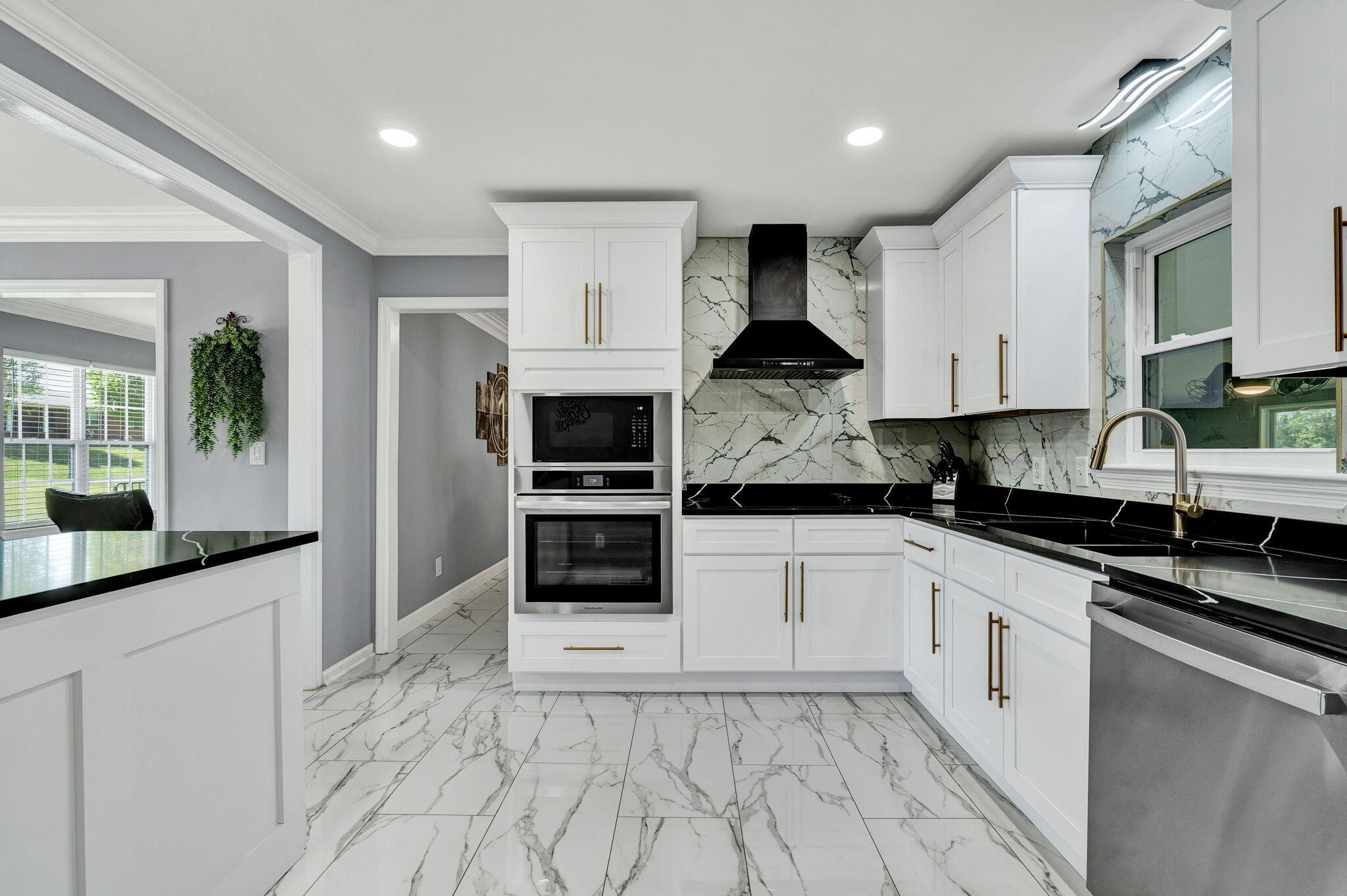 7011 Leslie Dell Lane