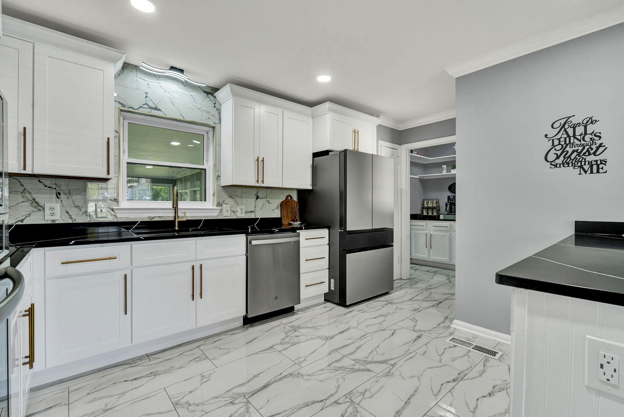 7011 Leslie Dell Lane