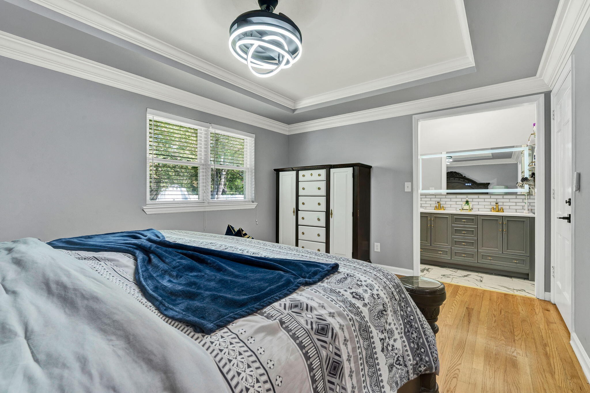7011 Leslie Dell Lane