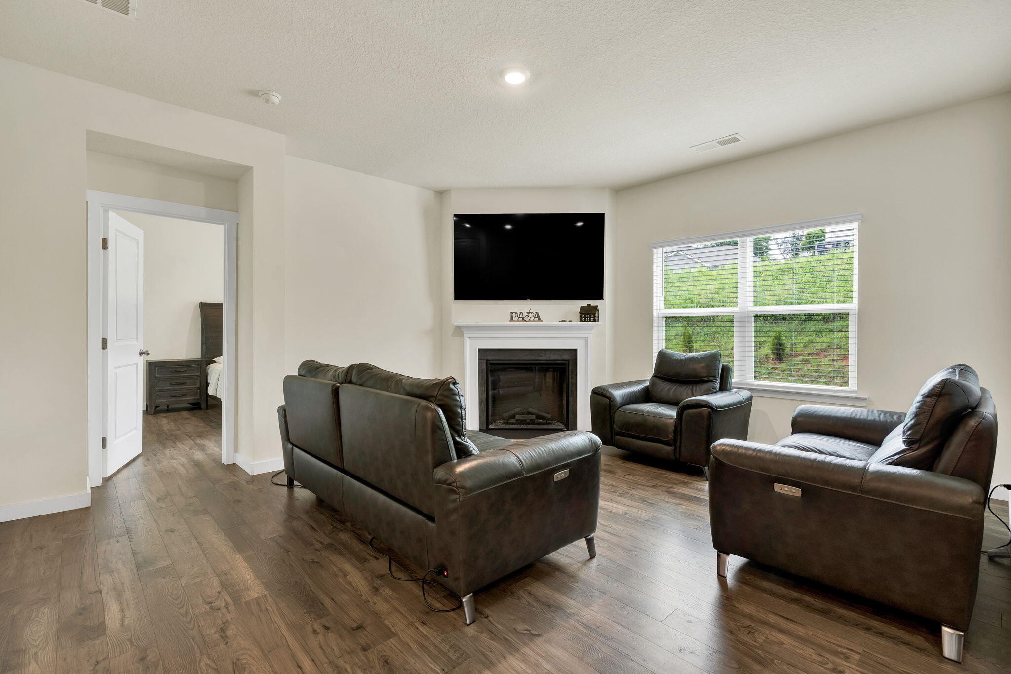 4331 Lone Oak Trail