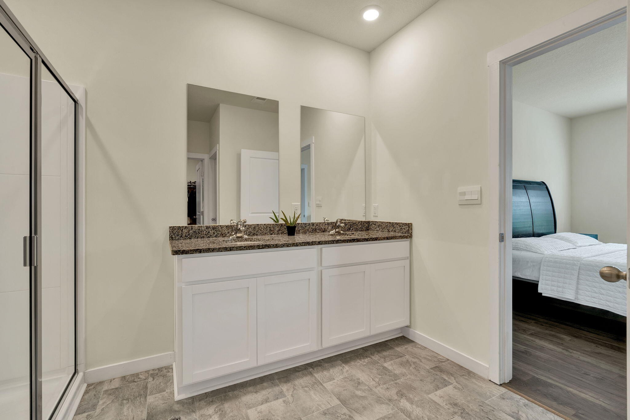 4331 Lone Oak Trail