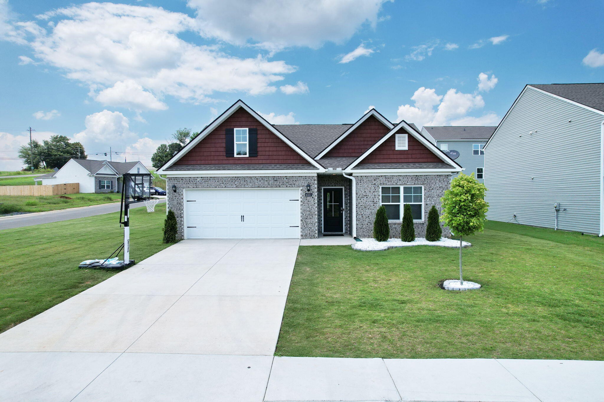 4331 Lone Oak Trail