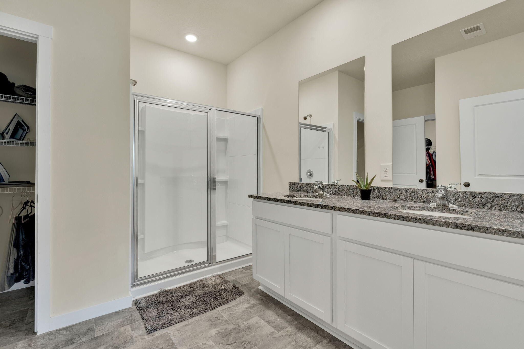 4331 Lone Oak Trail