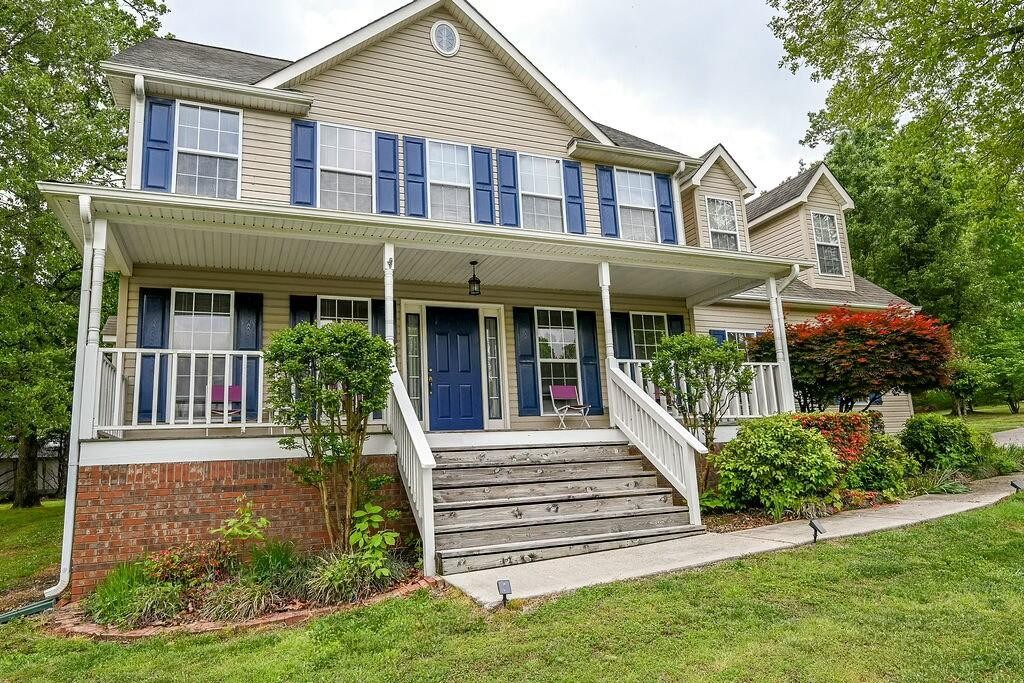 192 English Oaks Drive, NE