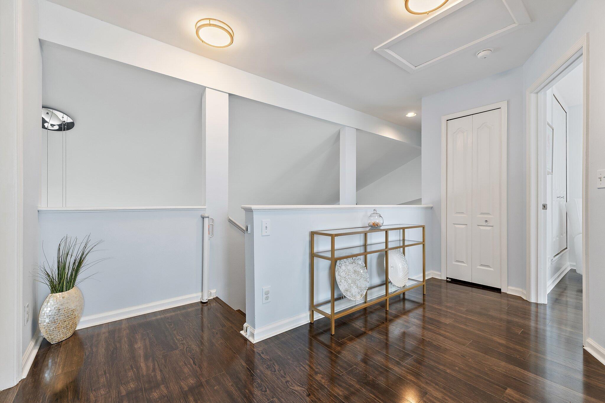 463 Woodview Circle