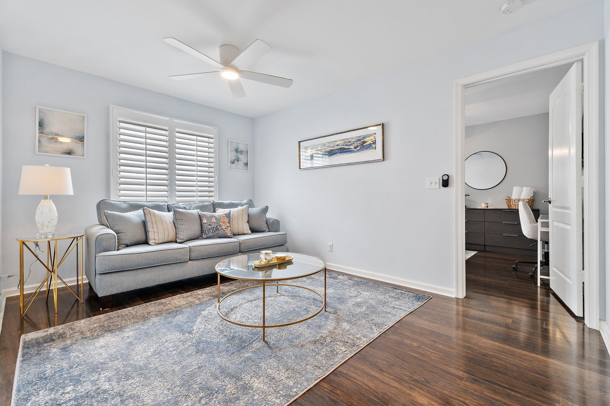 463 Woodview Circle