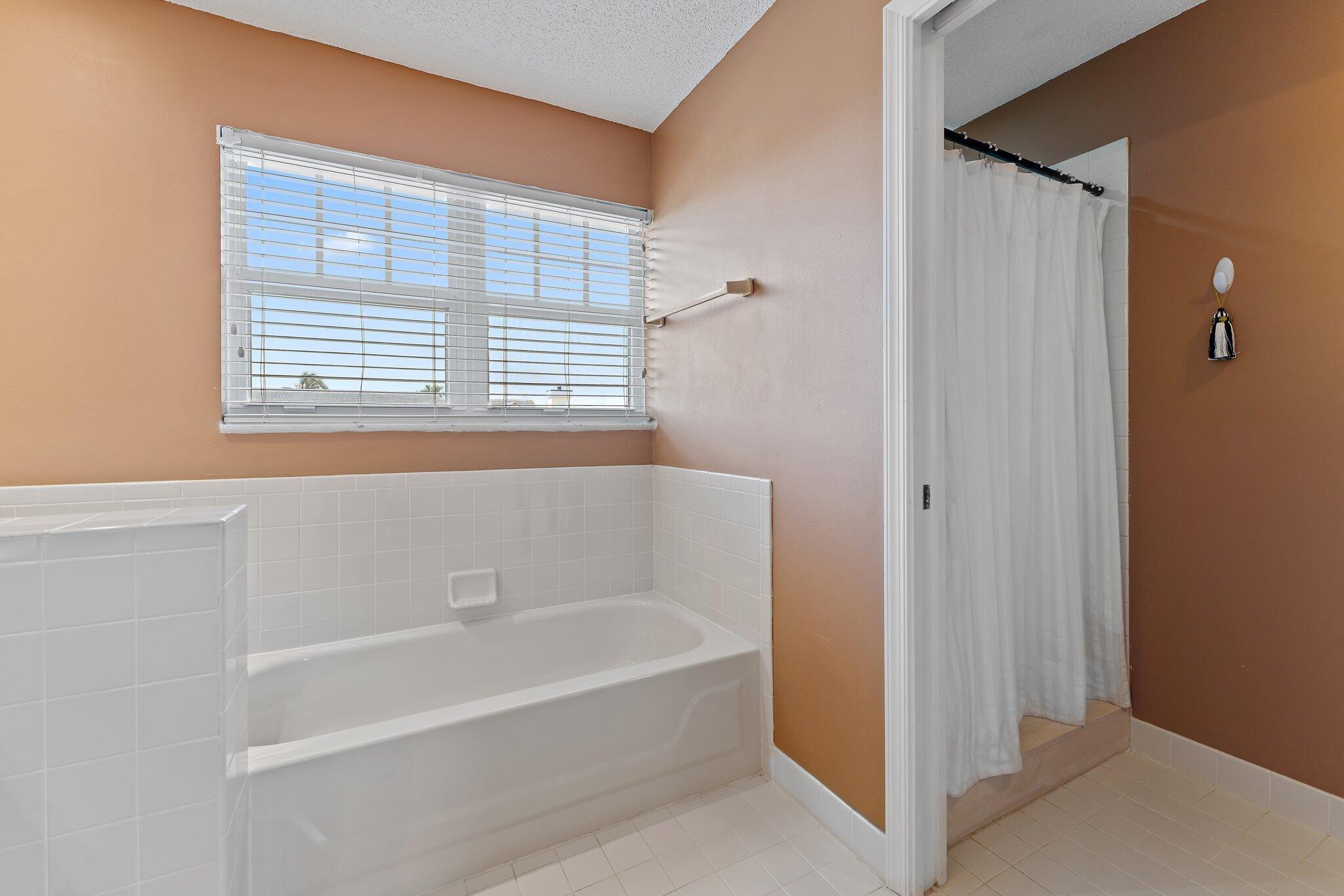 305 Mainsail Circle