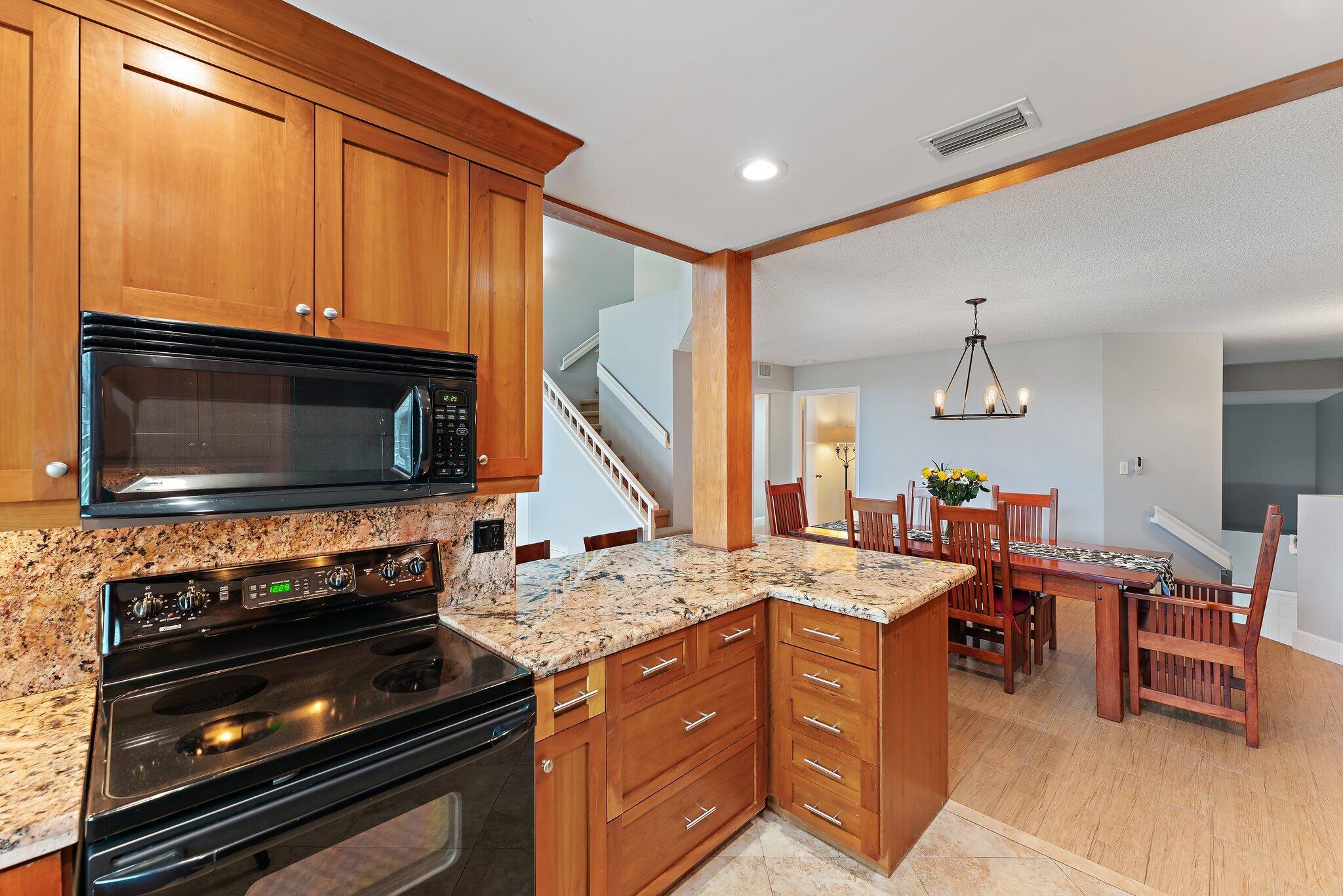 305 Mainsail Circle