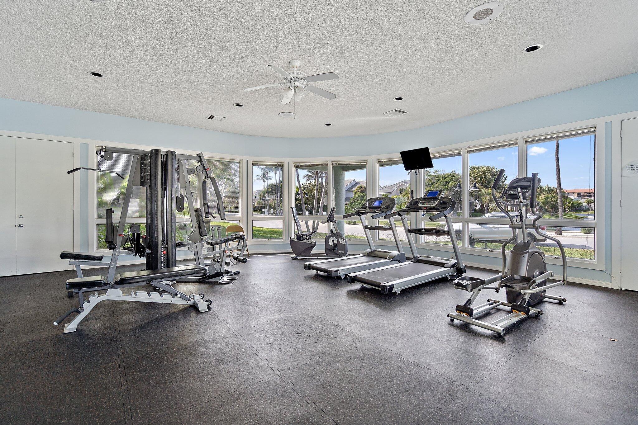 305 Mainsail Circle