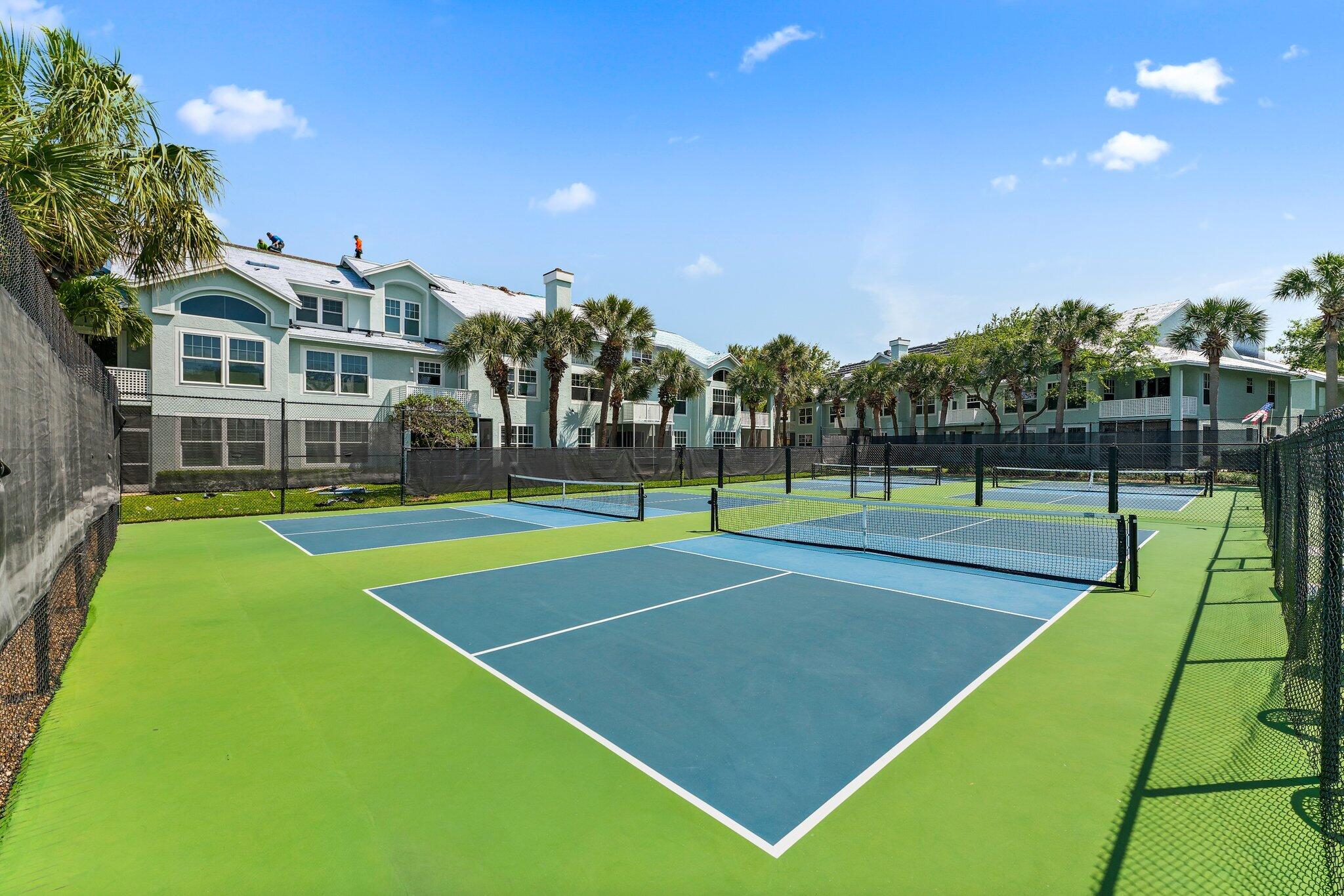 305 Mainsail Circle