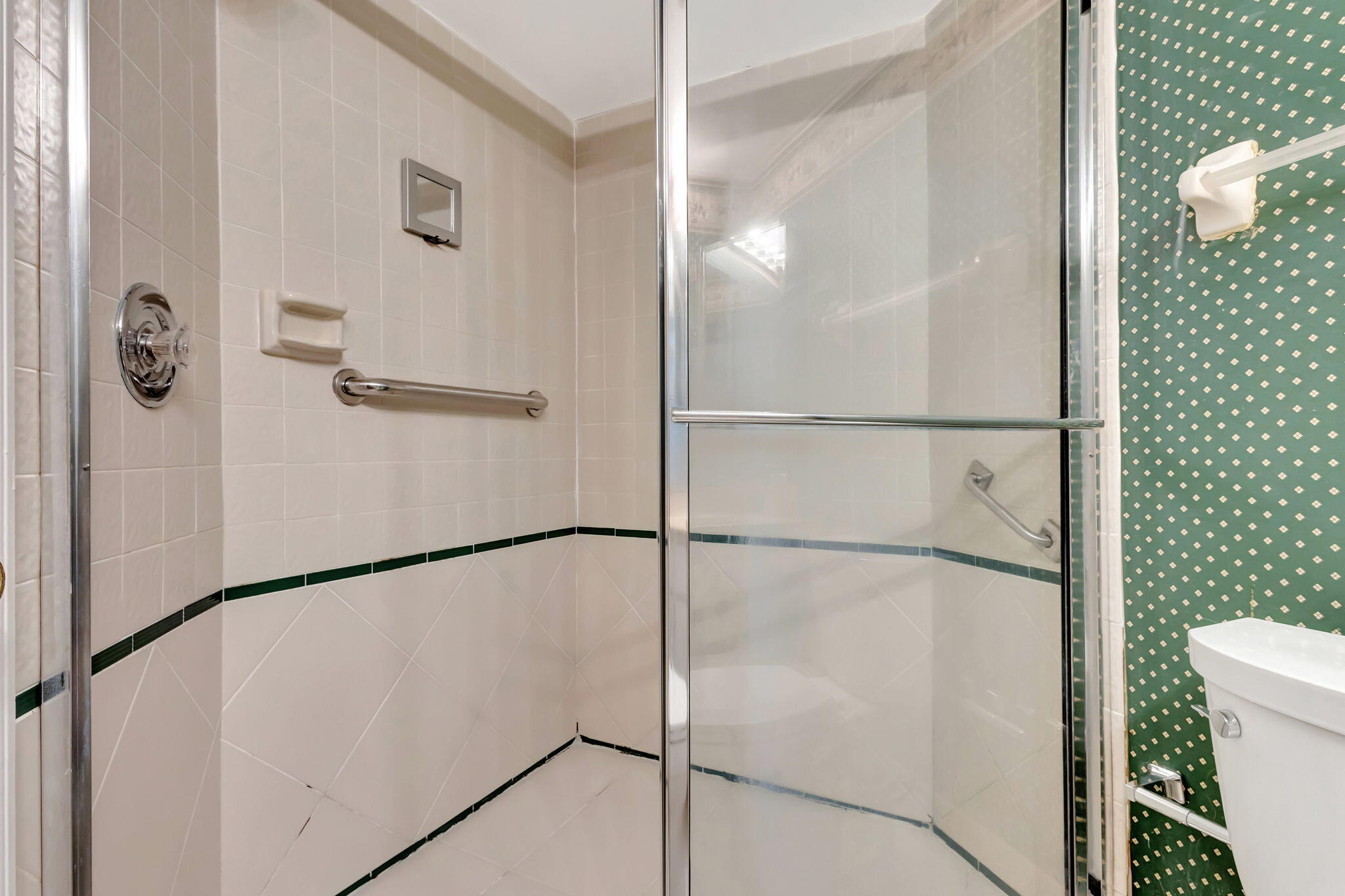 128 Weybridge B Circle B