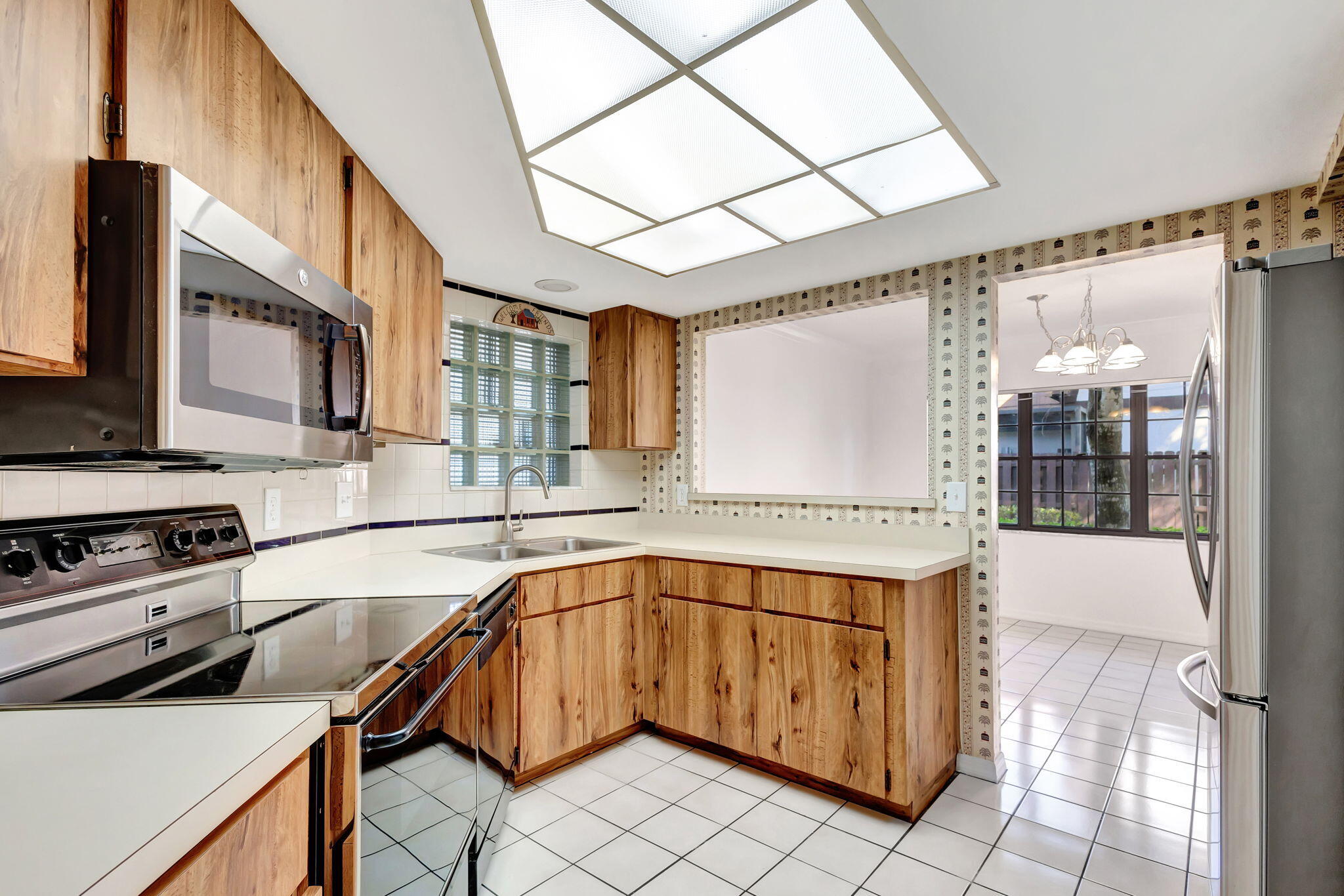 128 Weybridge B Circle B