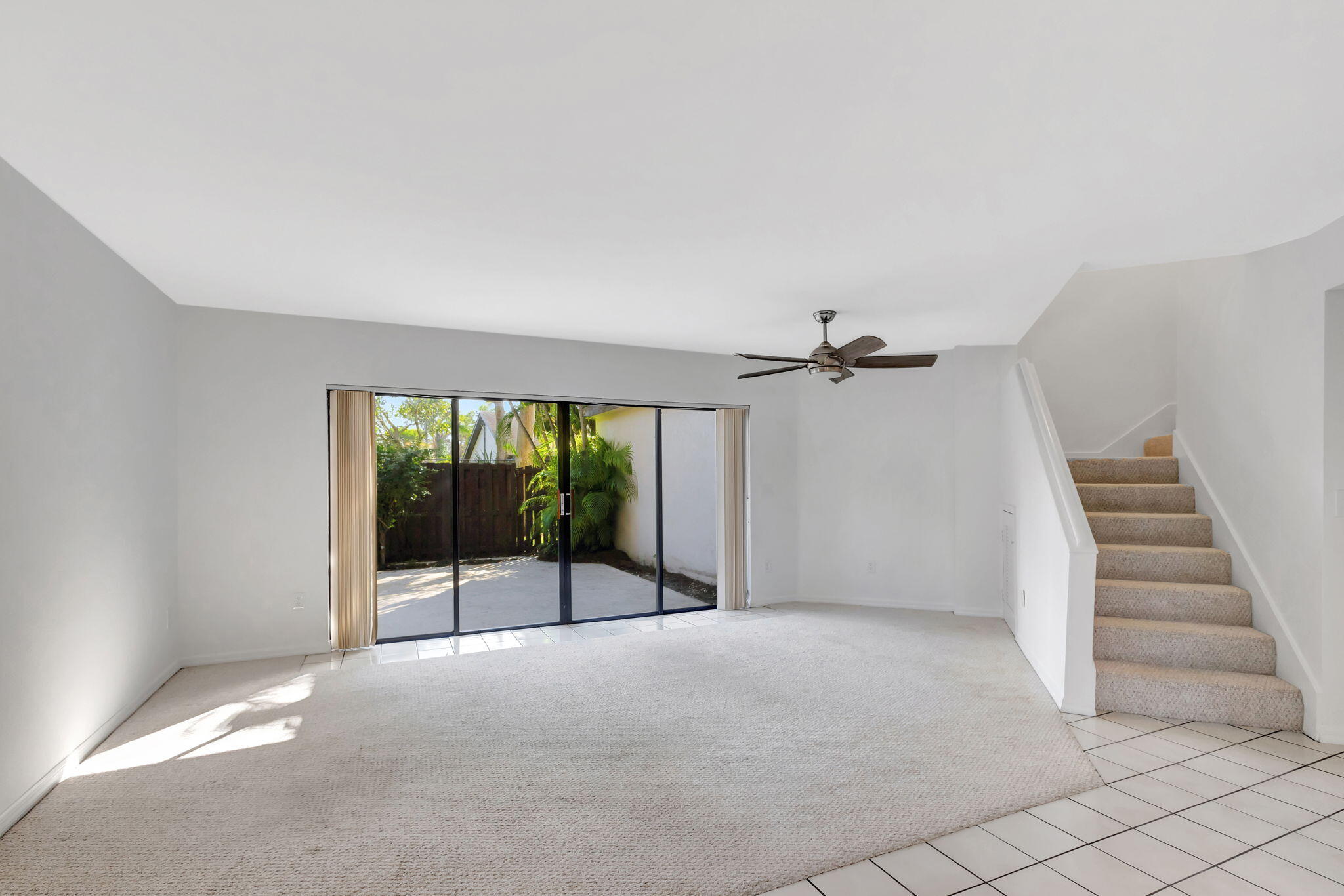 128 Weybridge B Circle B
