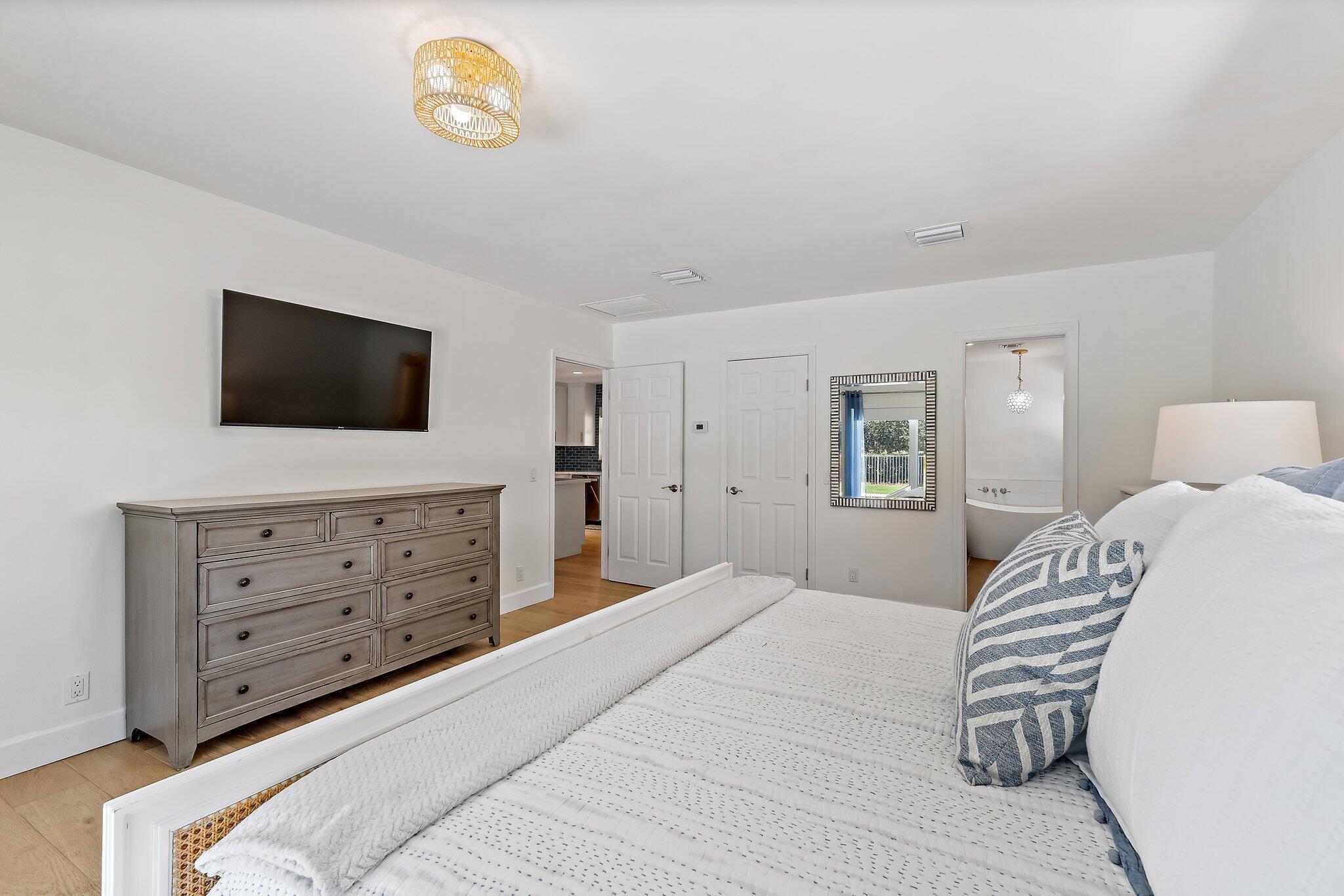 86 Golfview Drive