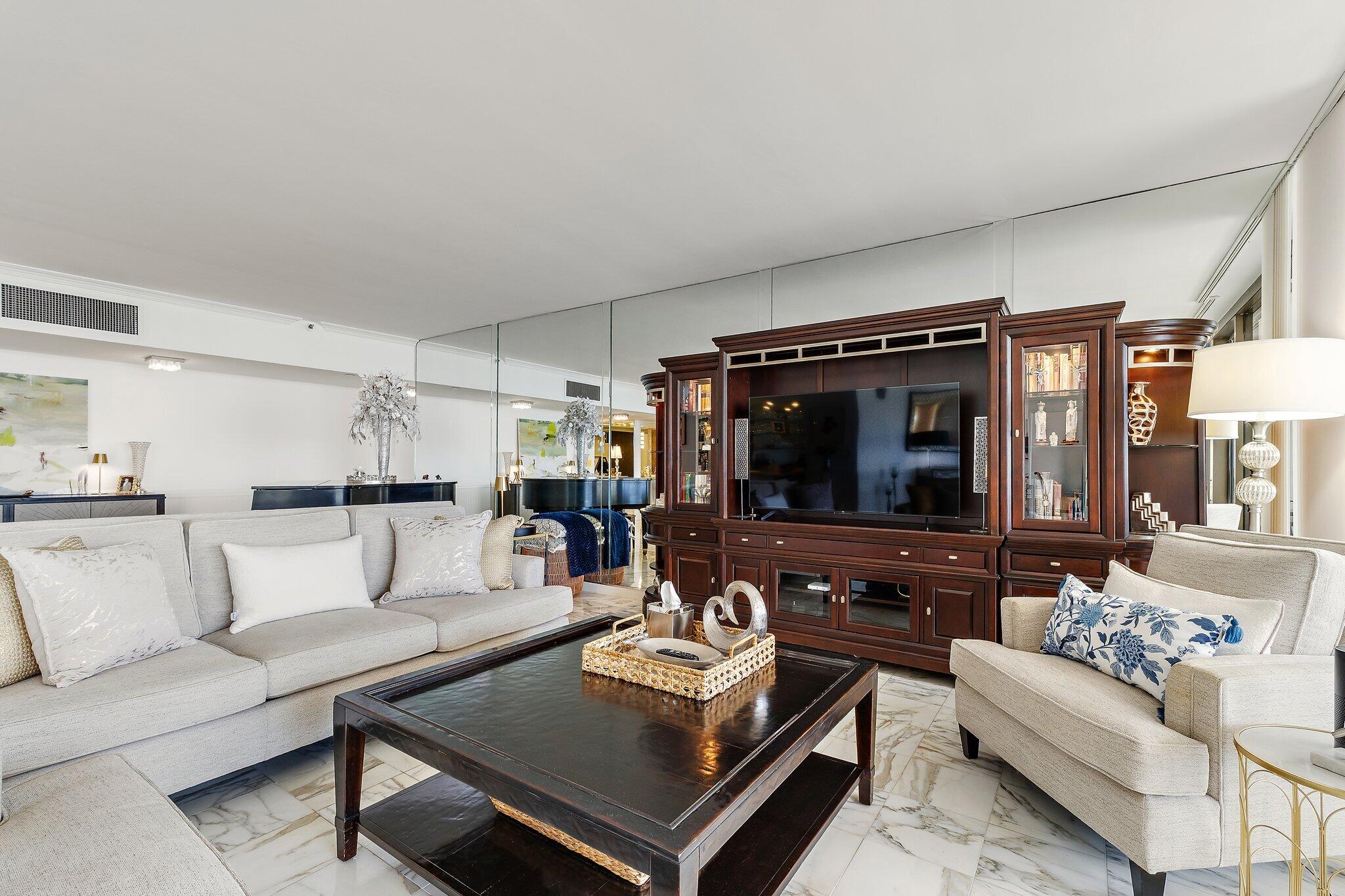 100 Lakeshore Drive 457