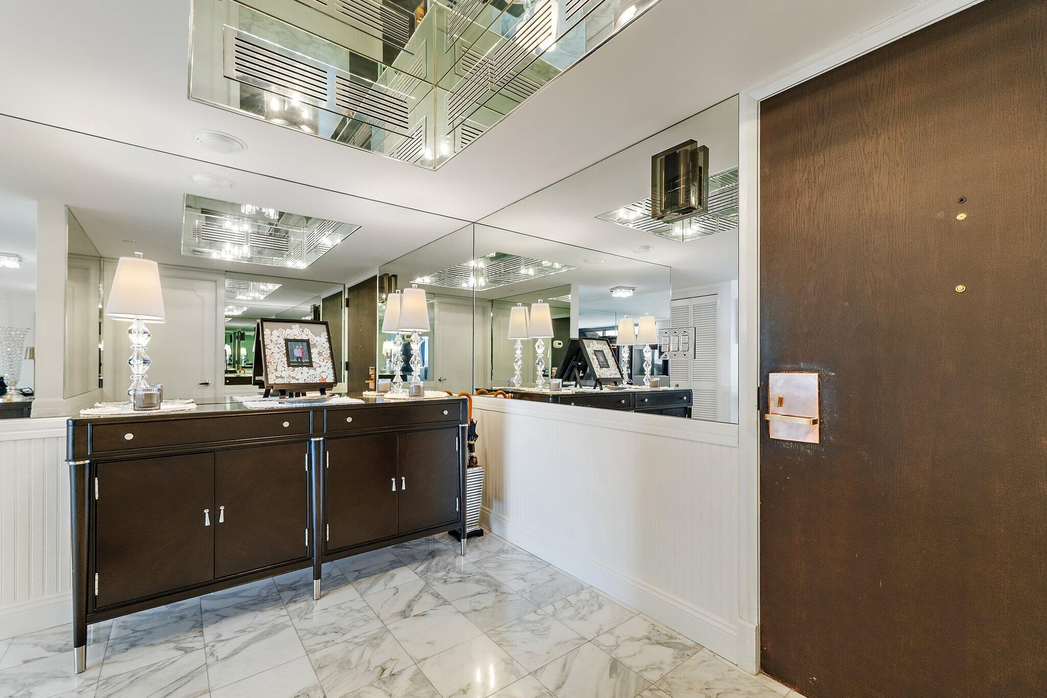 100 Lakeshore Drive 457