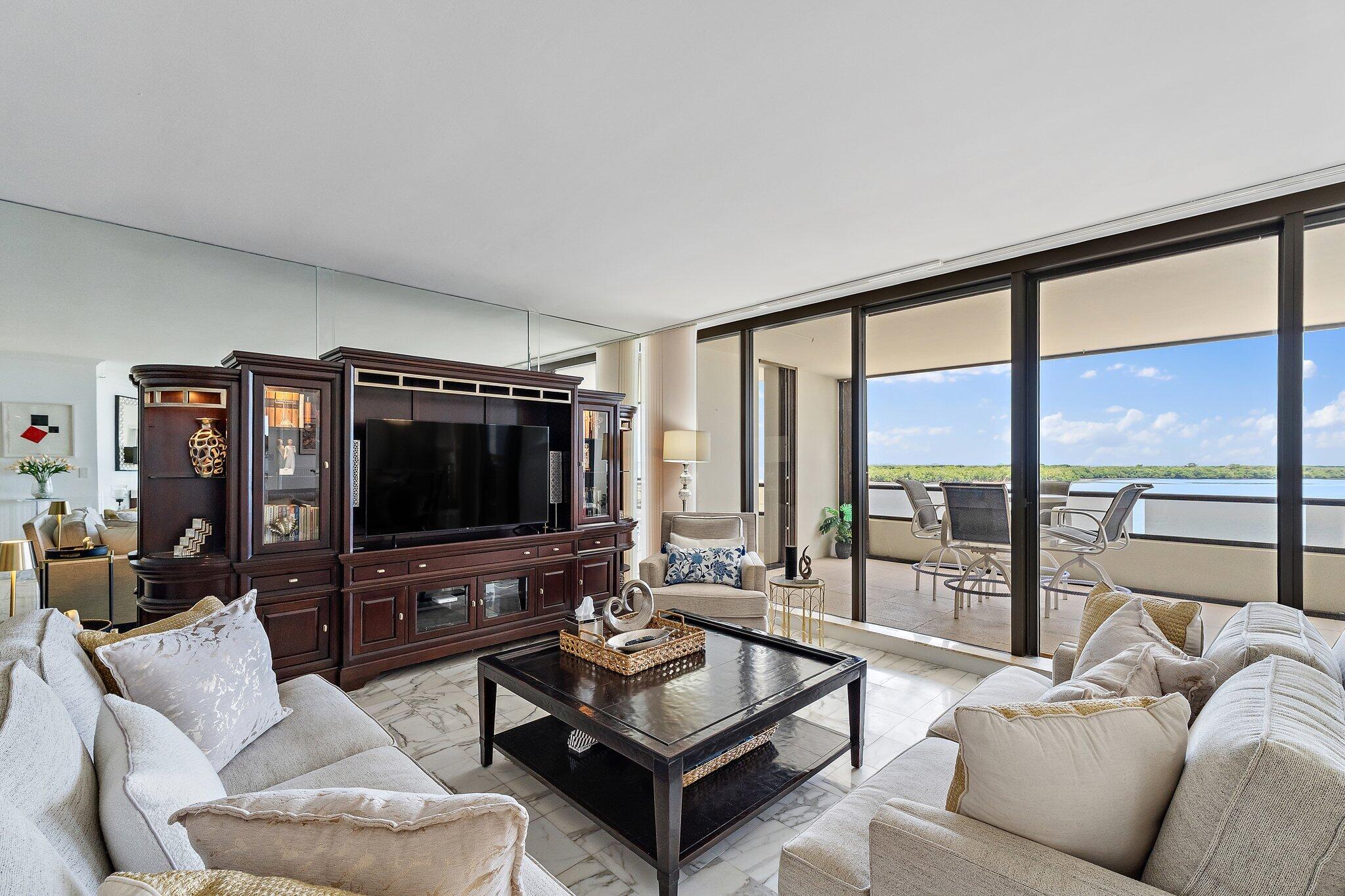 100 Lakeshore Drive 457