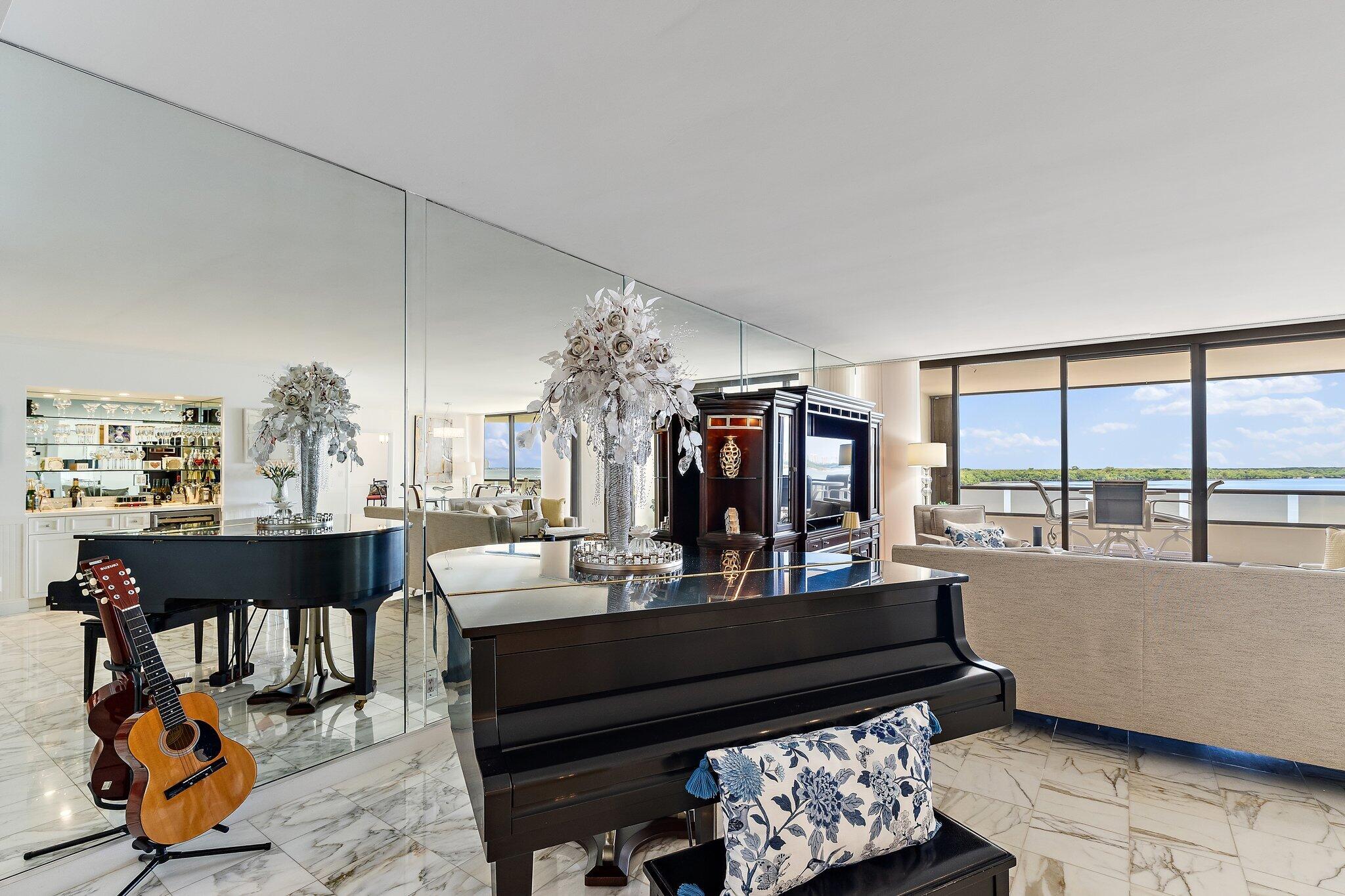 100 Lakeshore Drive 457