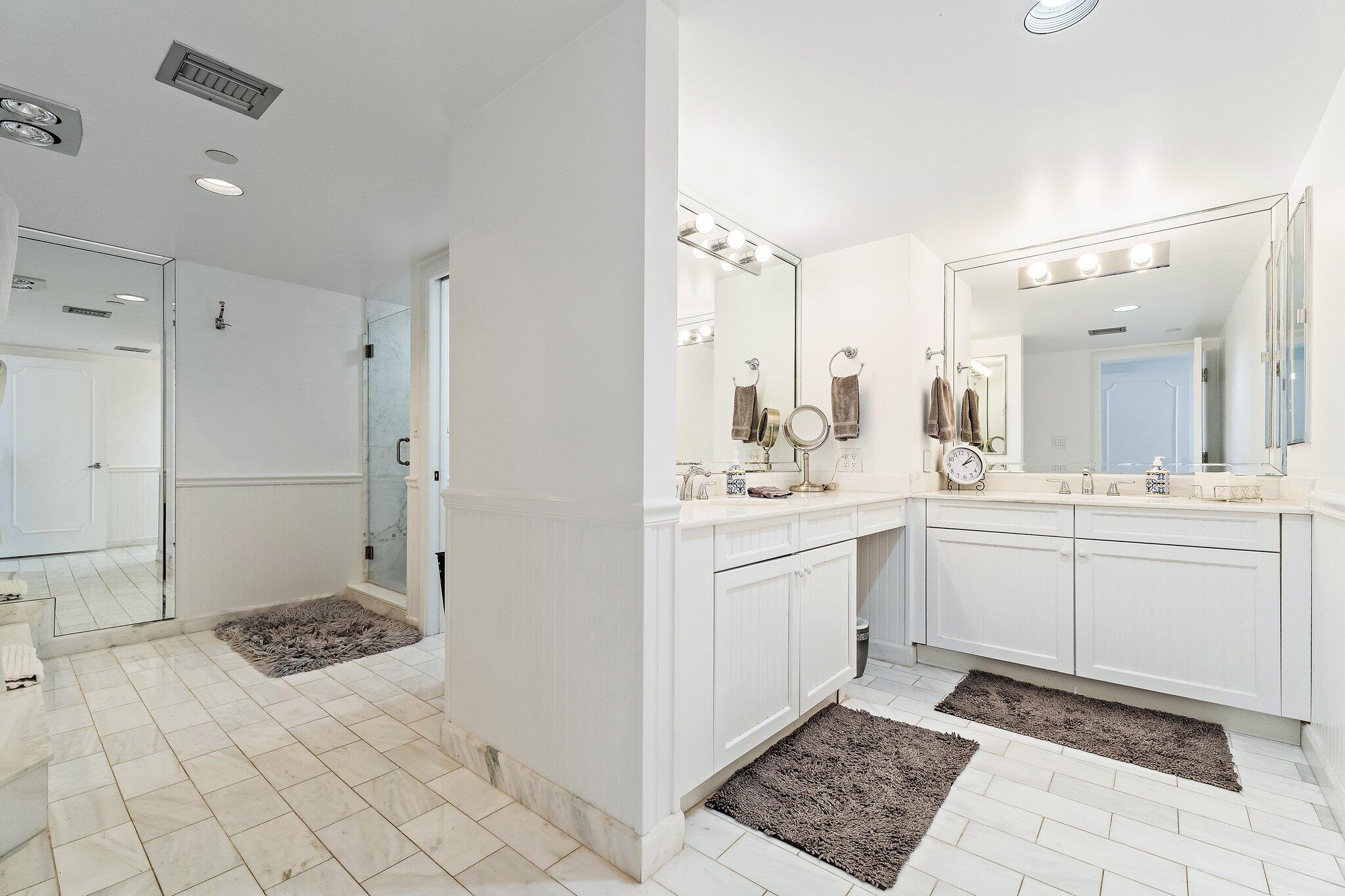 100 Lakeshore Drive 457