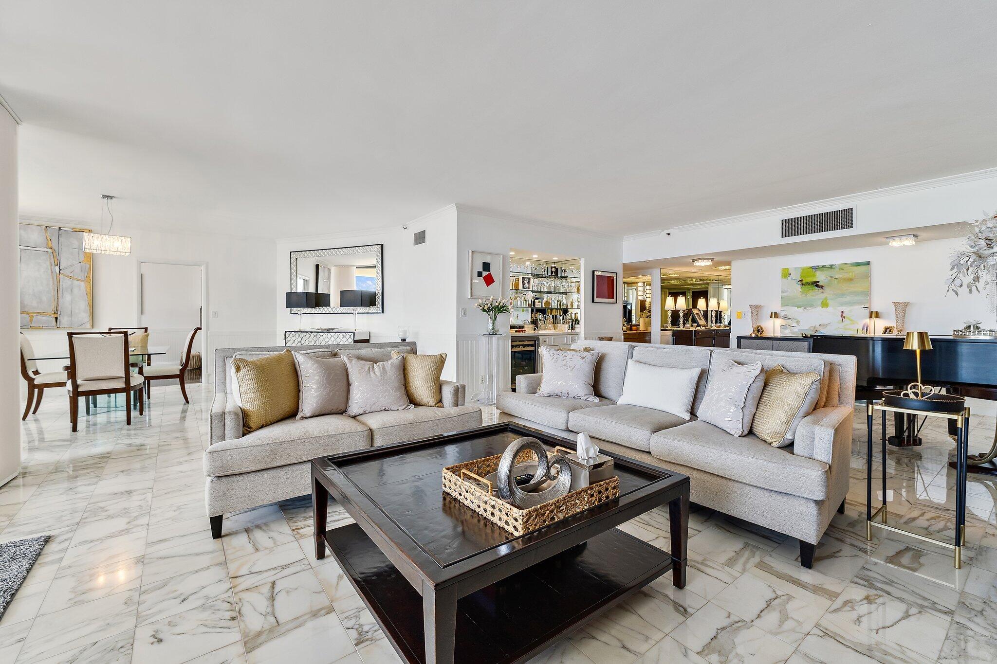 100 Lakeshore Drive 457