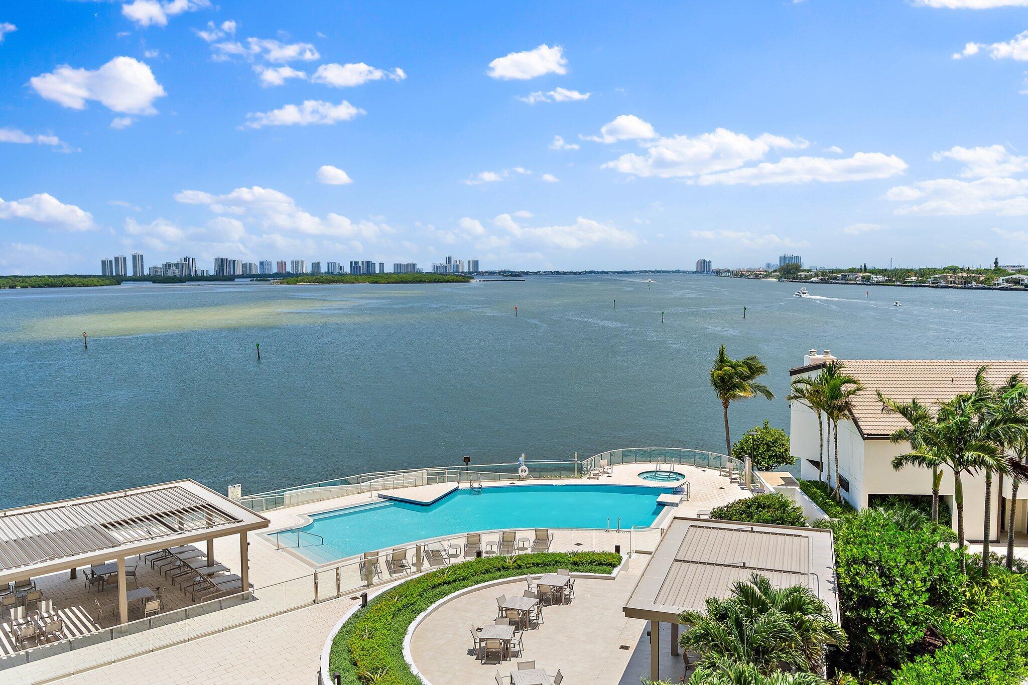 100 Lakeshore Drive 457