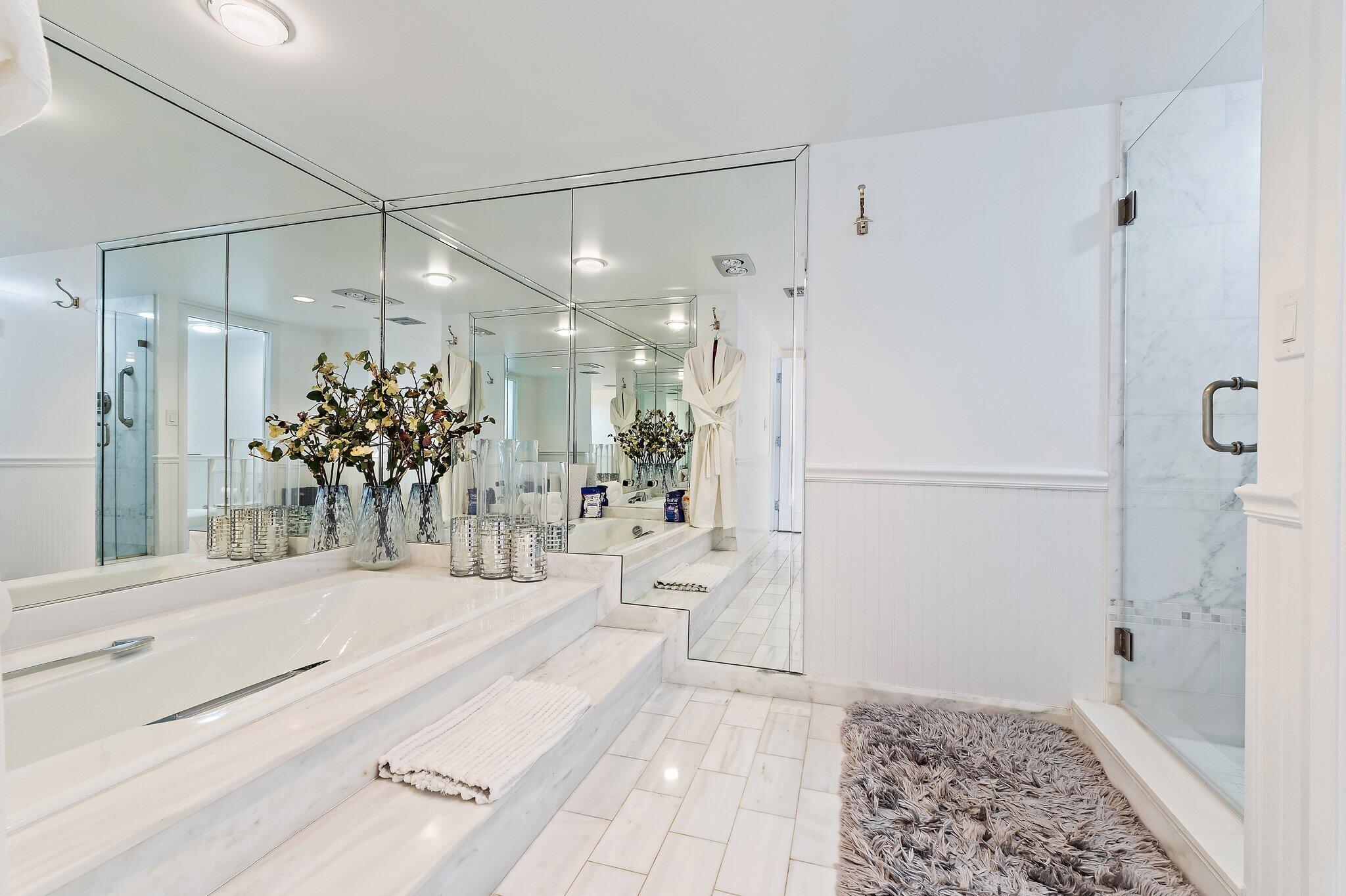 100 Lakeshore Drive 457