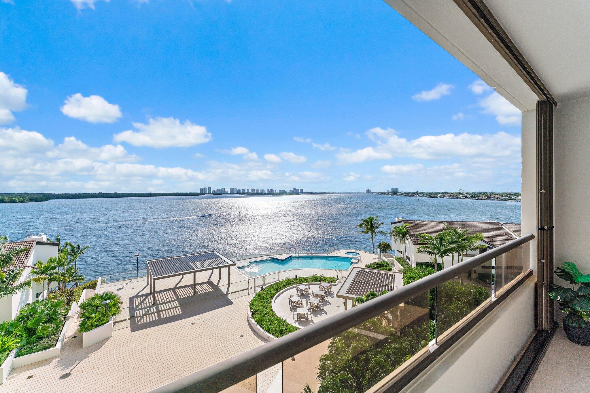 100 Lakeshore Drive 457